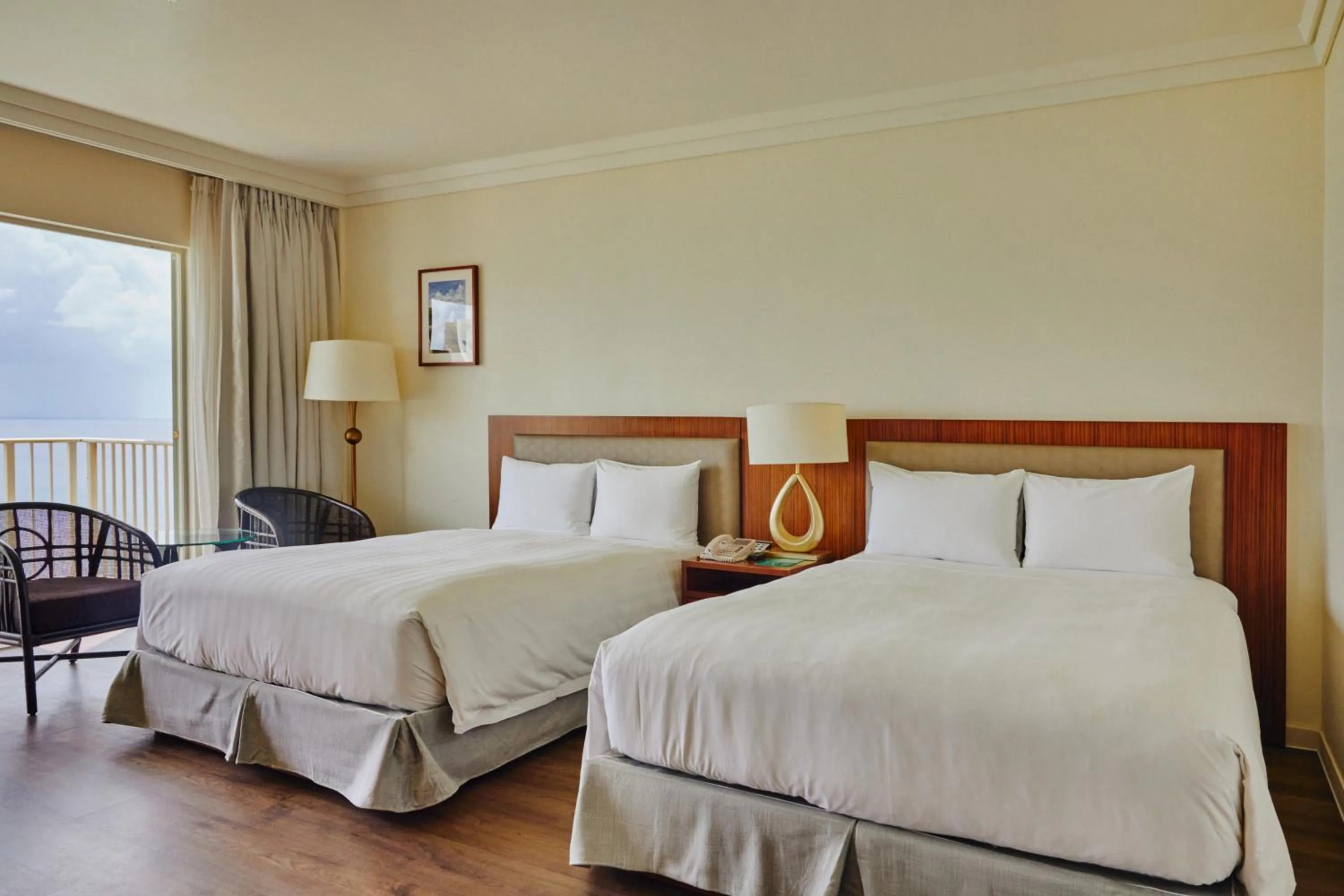 Bedroom, Bed in Lotte Hotel Guam