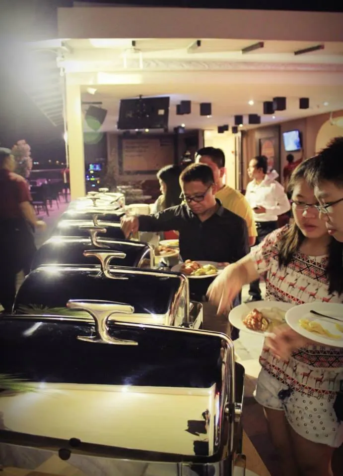 Restaurant/places to eat in Biz Hotel Batam