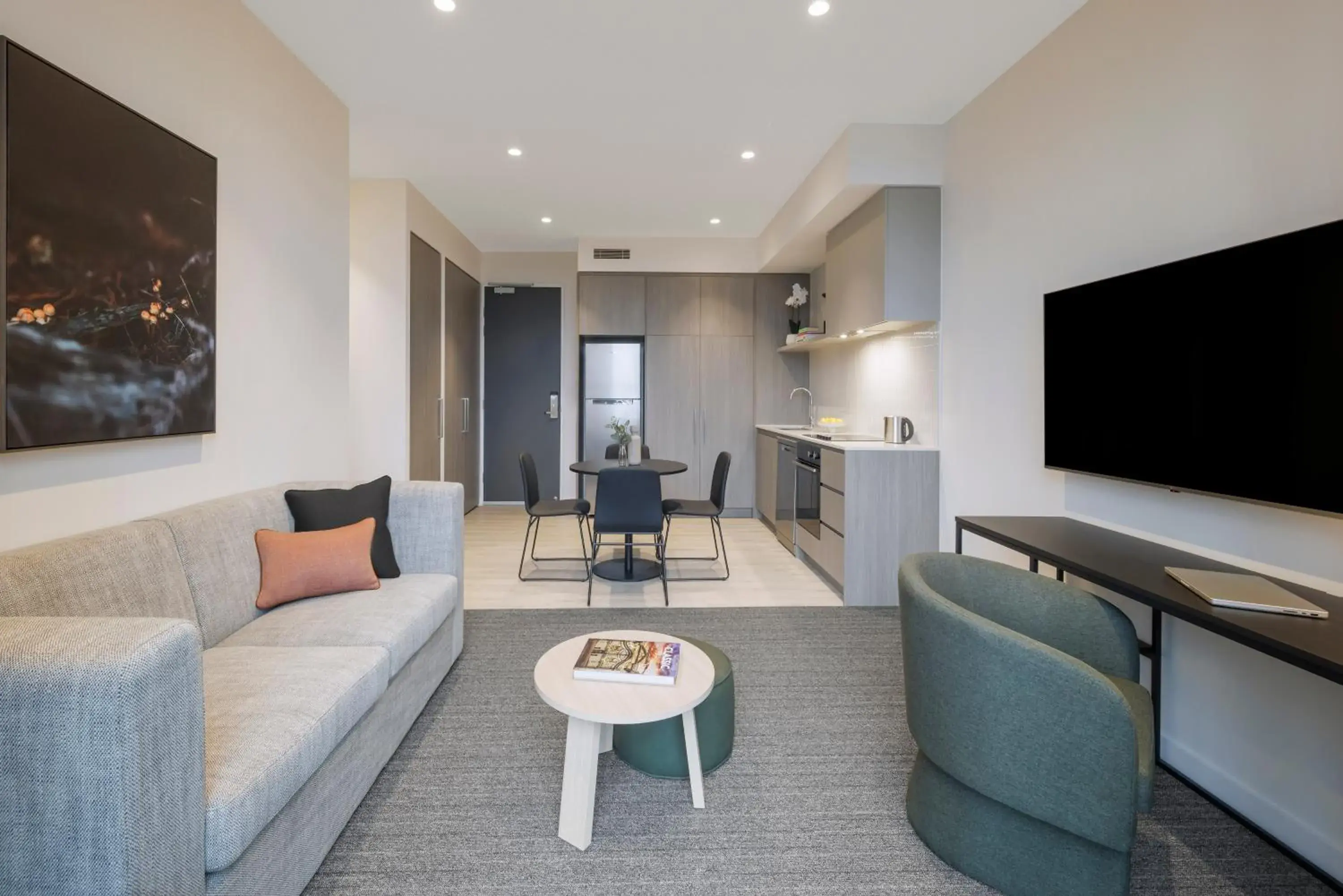 Two-Bedroom Apartment in Quest Watergardens Two-Bedroom Apartment in Quest Watergardens