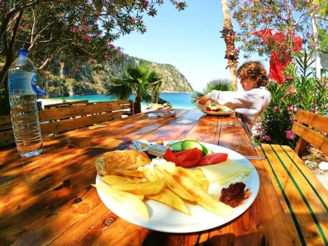 Restaurant/places to eat in Butterfly Valley Beach Glamping