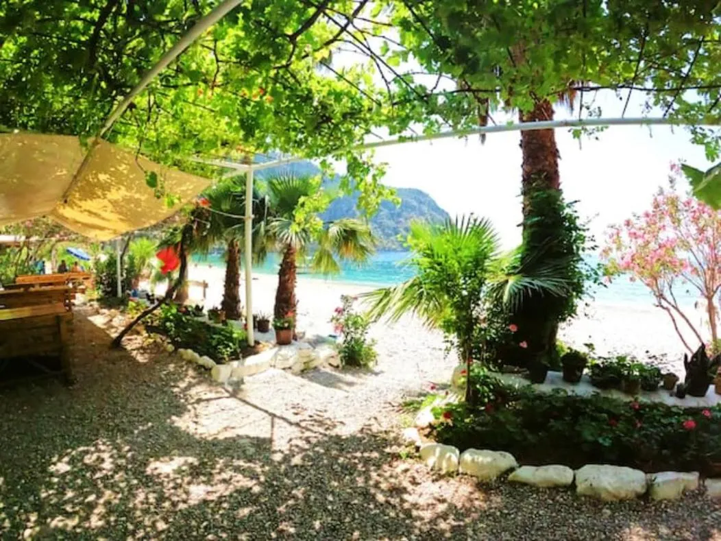 Restaurant/places to eat in Butterfly Valley Beach Glamping