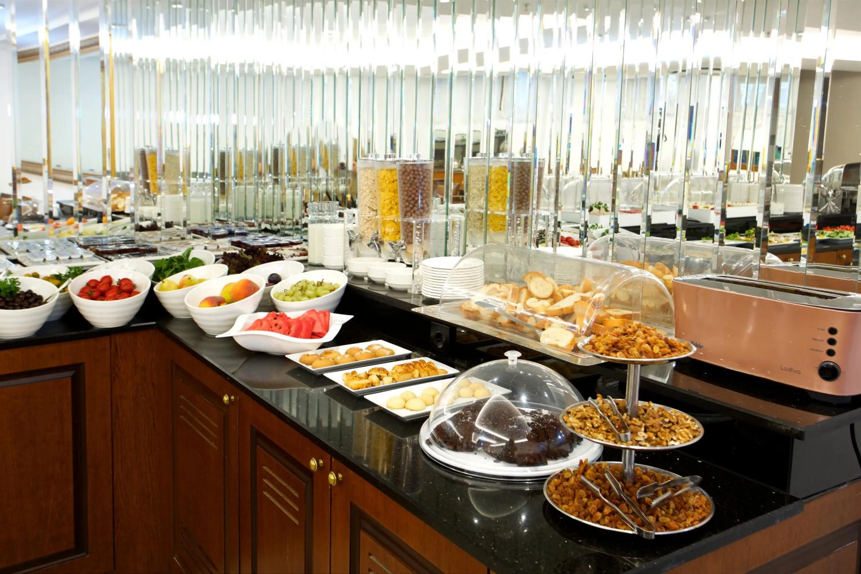 Food and drinks in Yusufpasa Konagi - Special Class