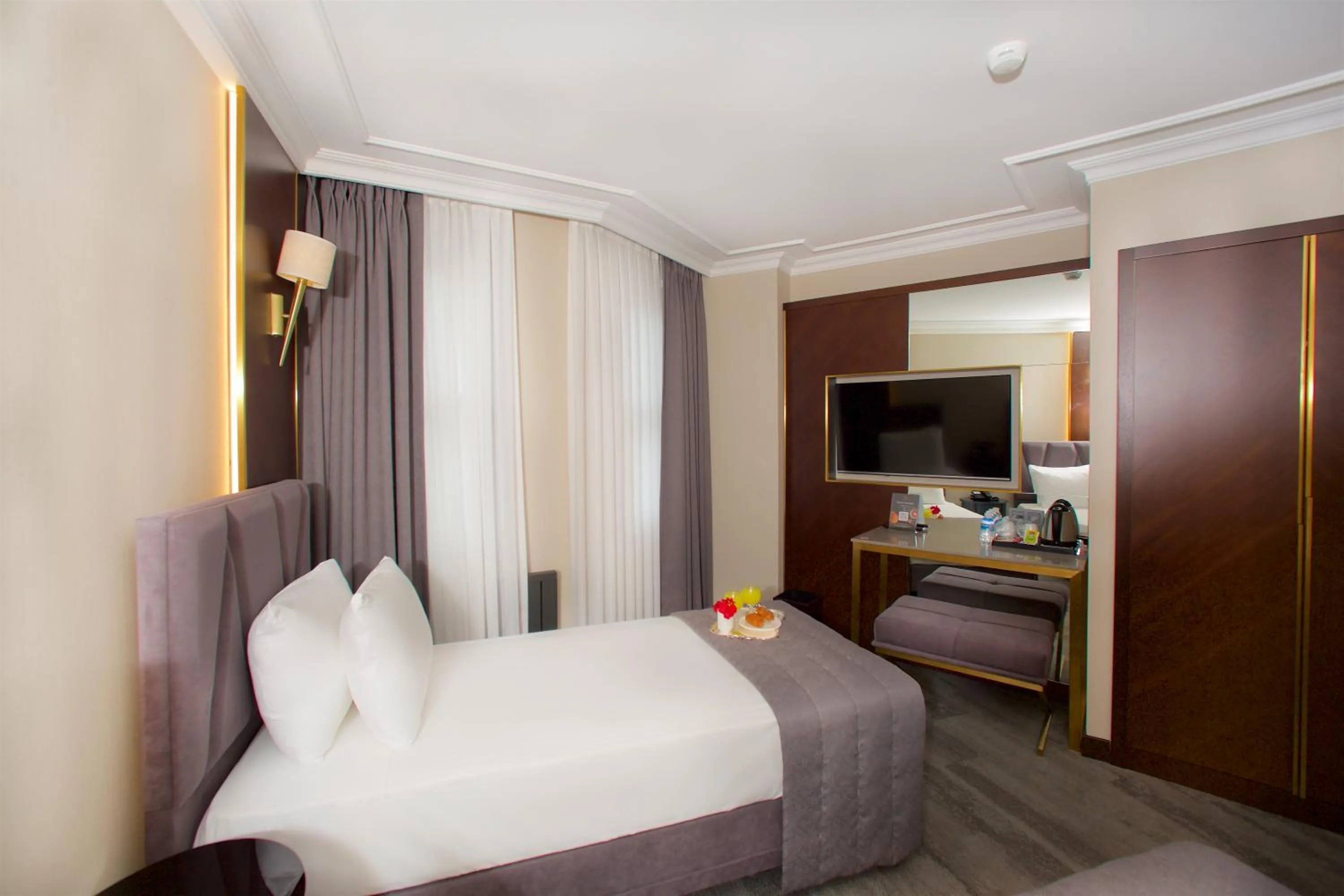 Bedroom, Bed in Yusufpasa Konagi - Special Class