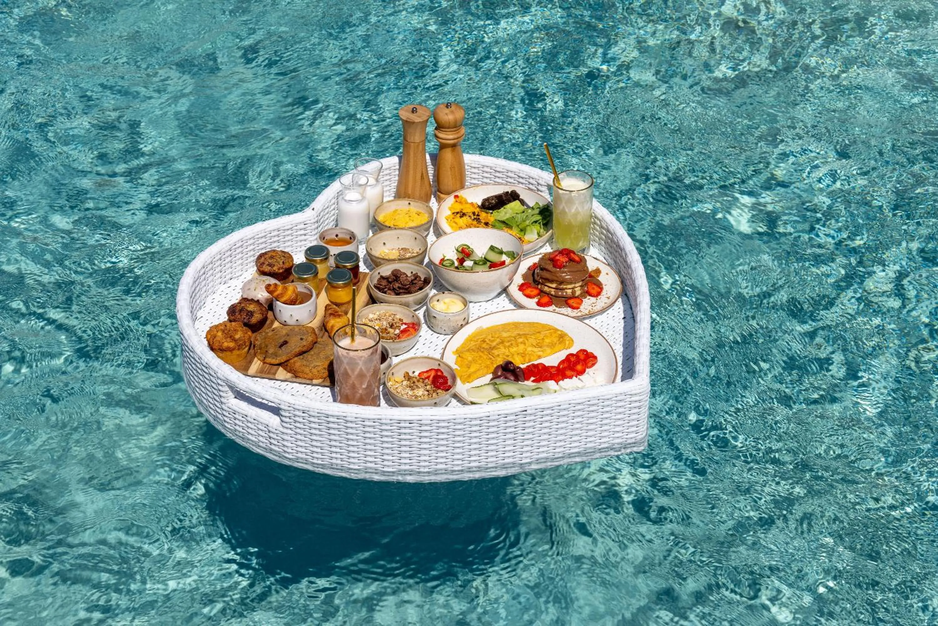 Decorative detail in Cocopalm Villas Naxos