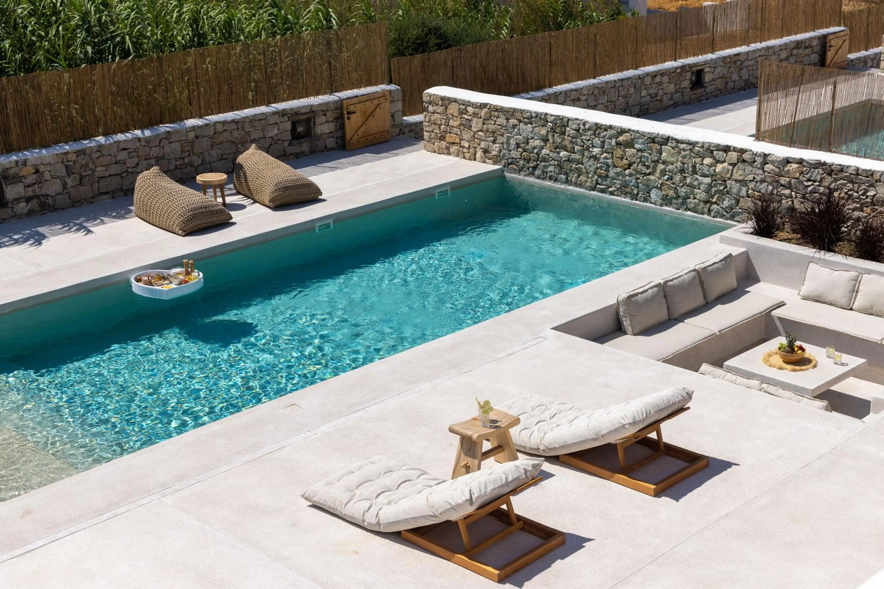 Swimming pool in Cocopalm Villas Naxos