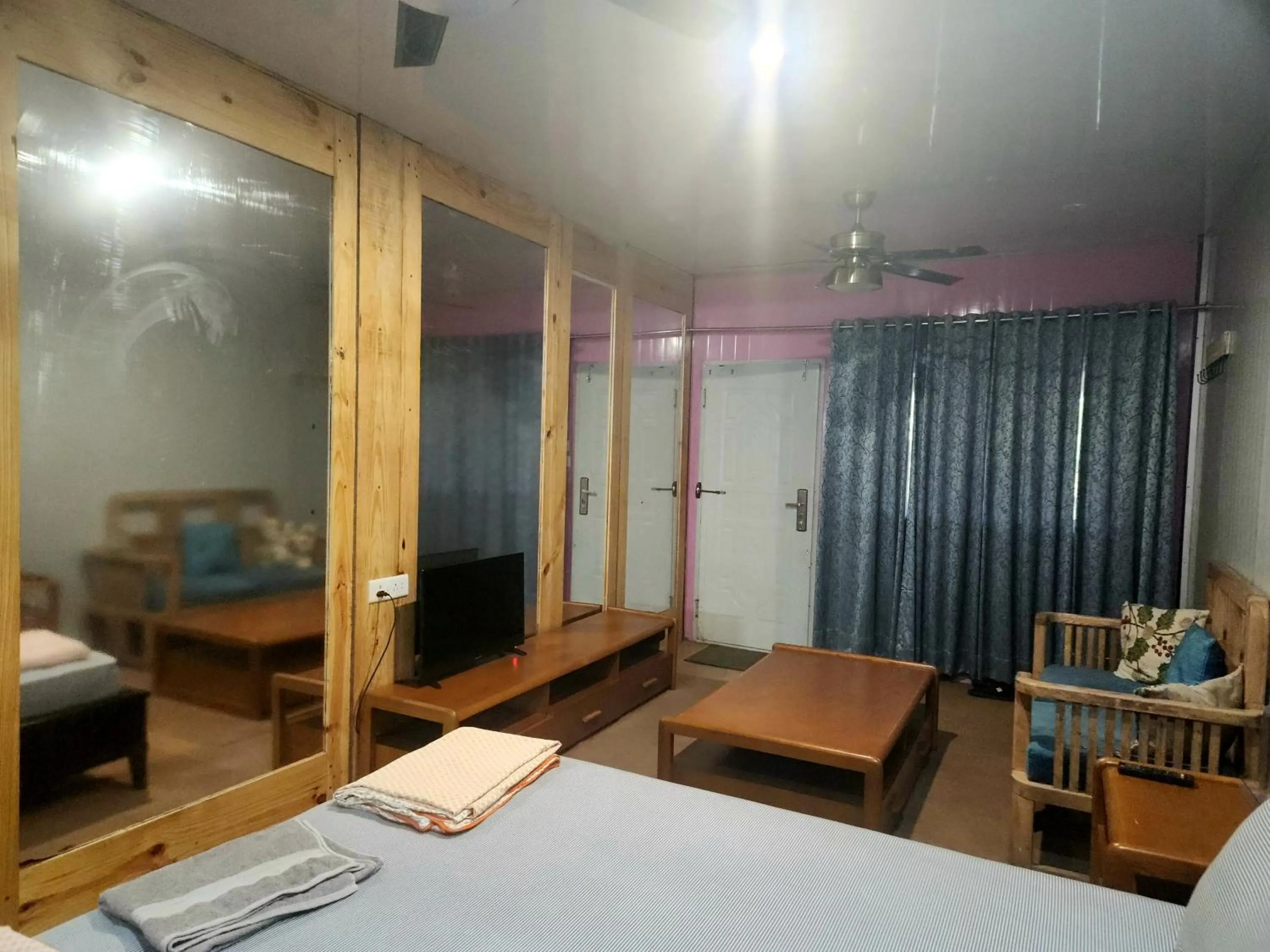 Bed in HOTEL THE CUBE STAY