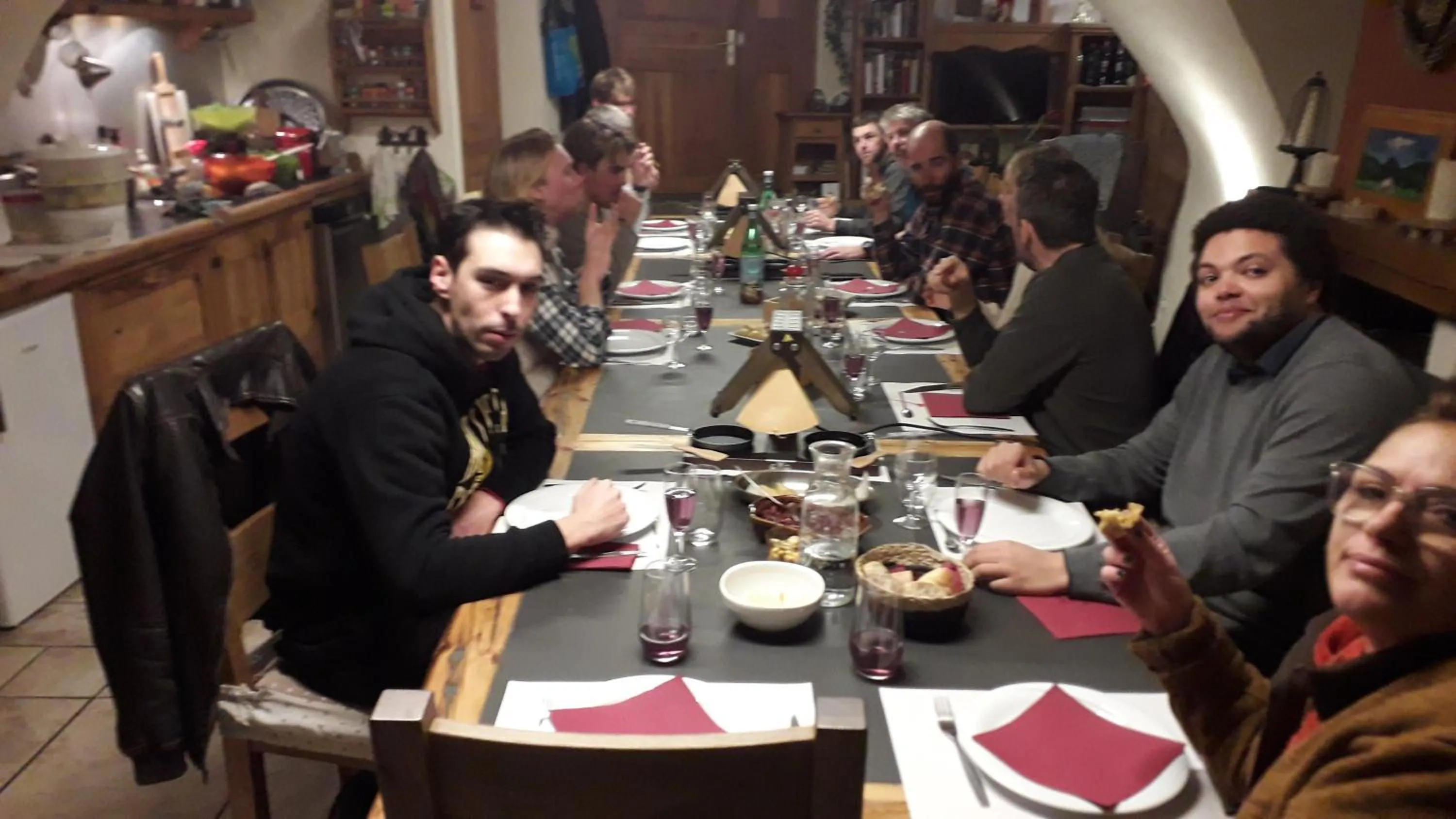 Restaurant/places to eat in Le Bacchu Ber