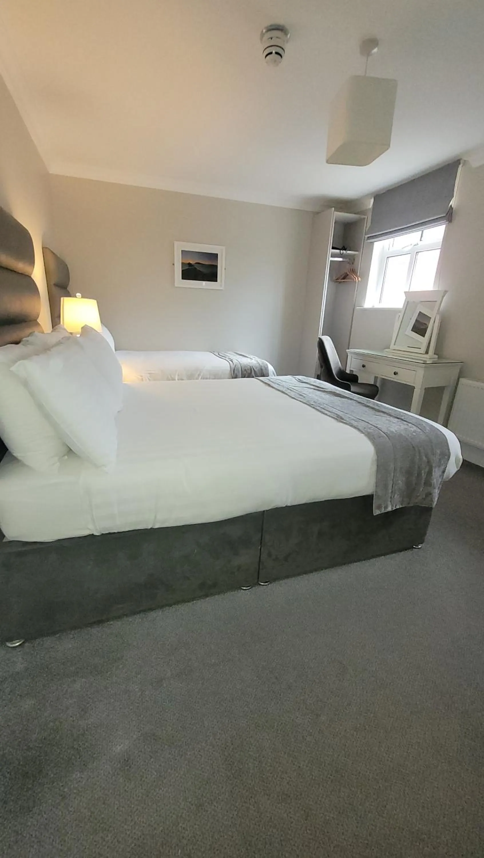 Bedroom, Bed in Murphy's Pub and Bed & Breakfast