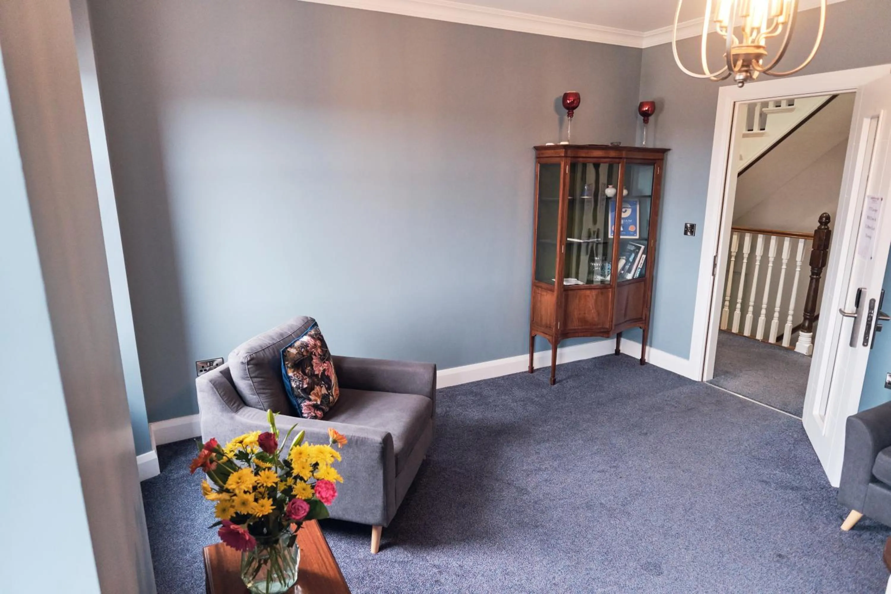 Communal lounge/ TV room in Murphy's Pub and Bed & Breakfast