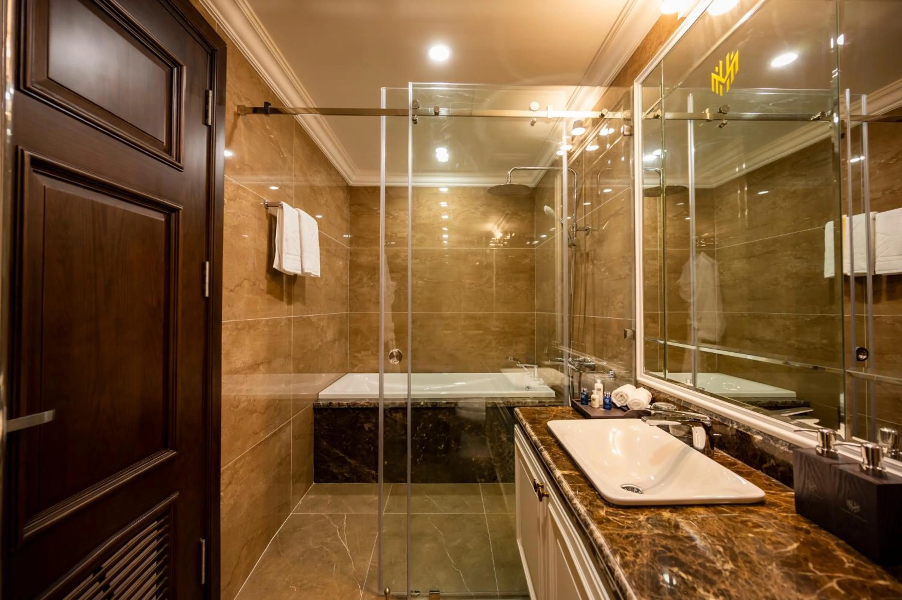 Bathroom in MADELISE HOTEL&APARTMENT