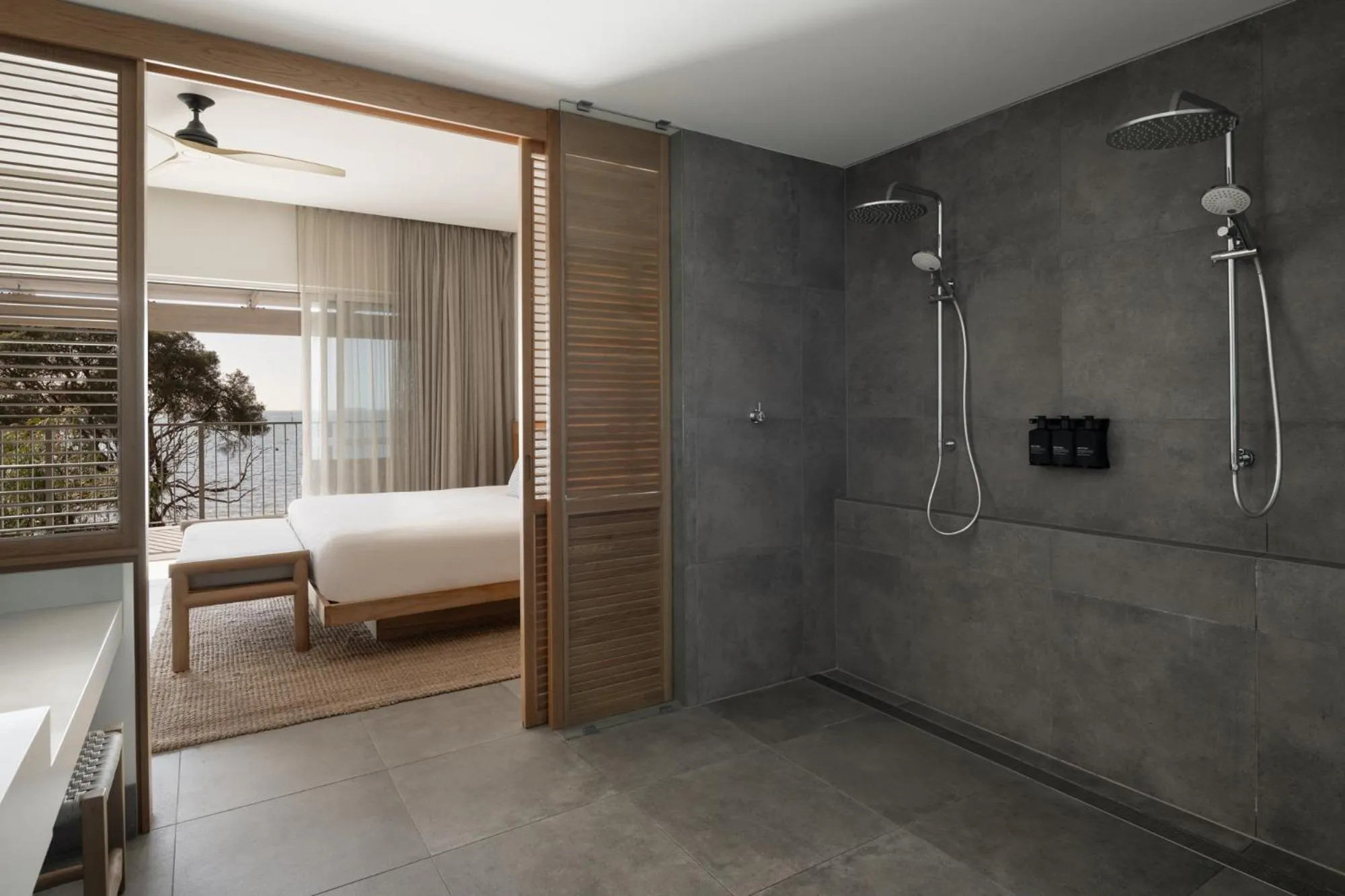 Bathroom, Bed in Samphire Rottnest