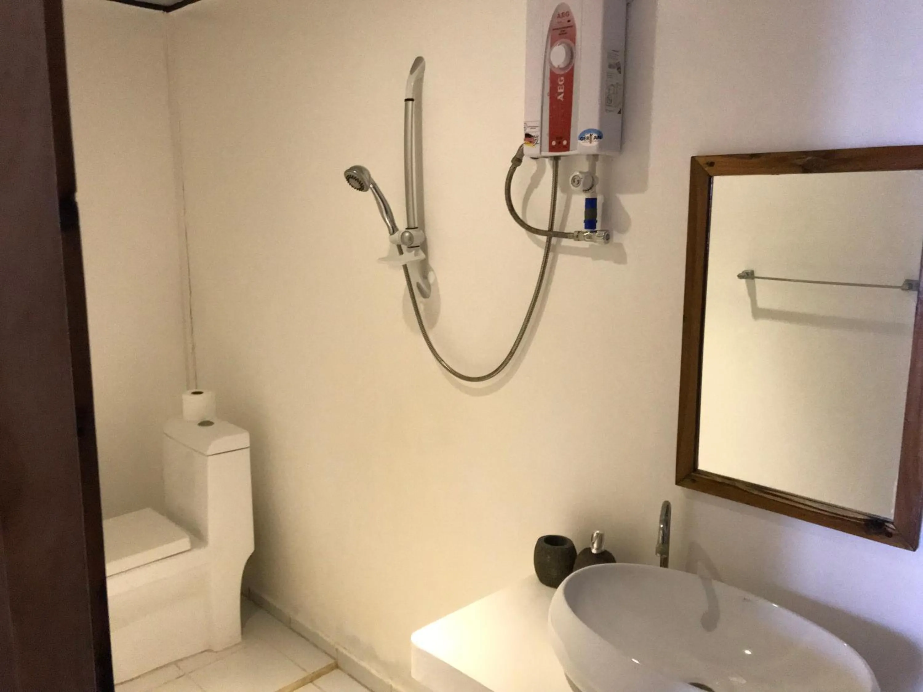 Bathroom in Keira Backpackers