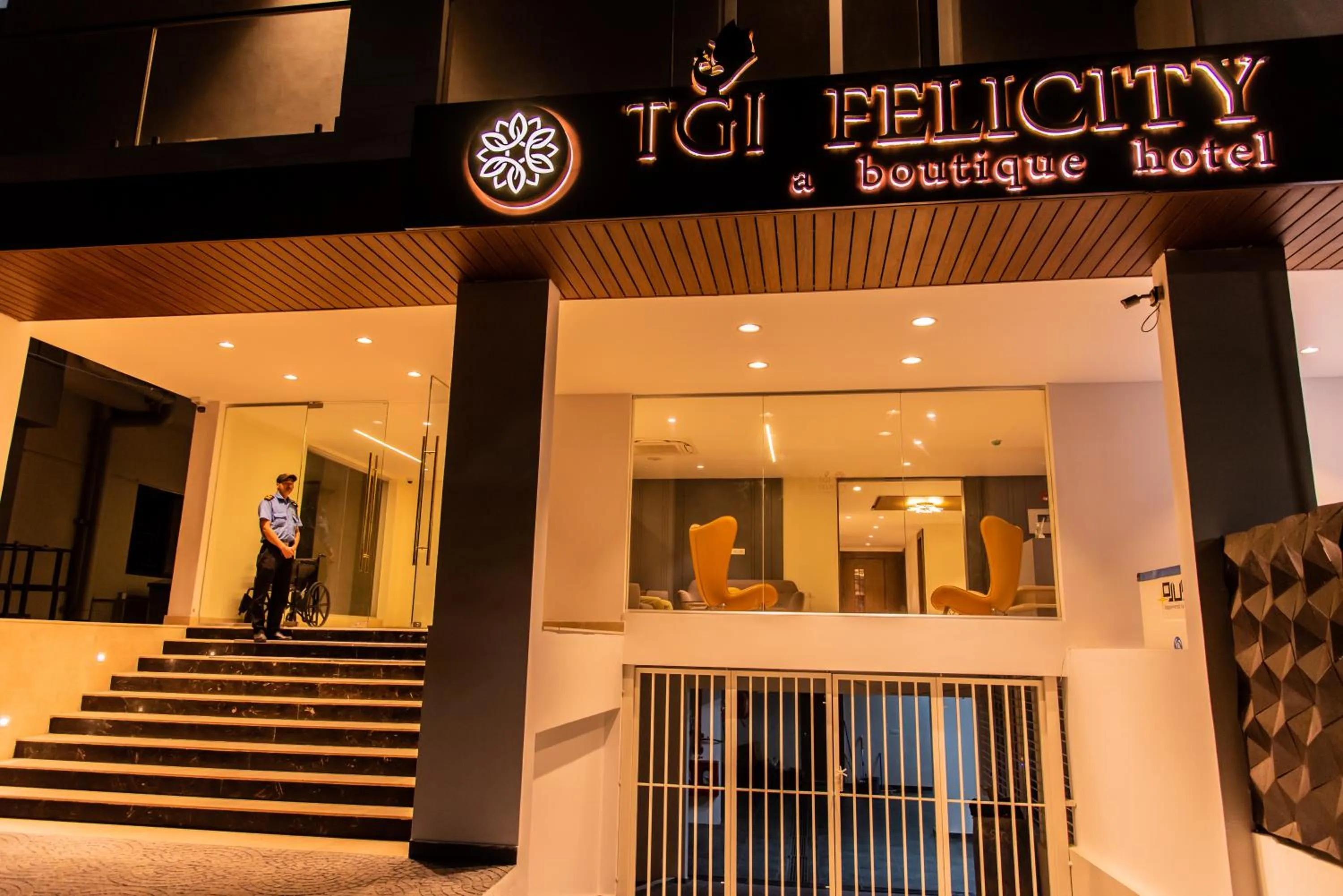 Facade/entrance in TGI Felicity