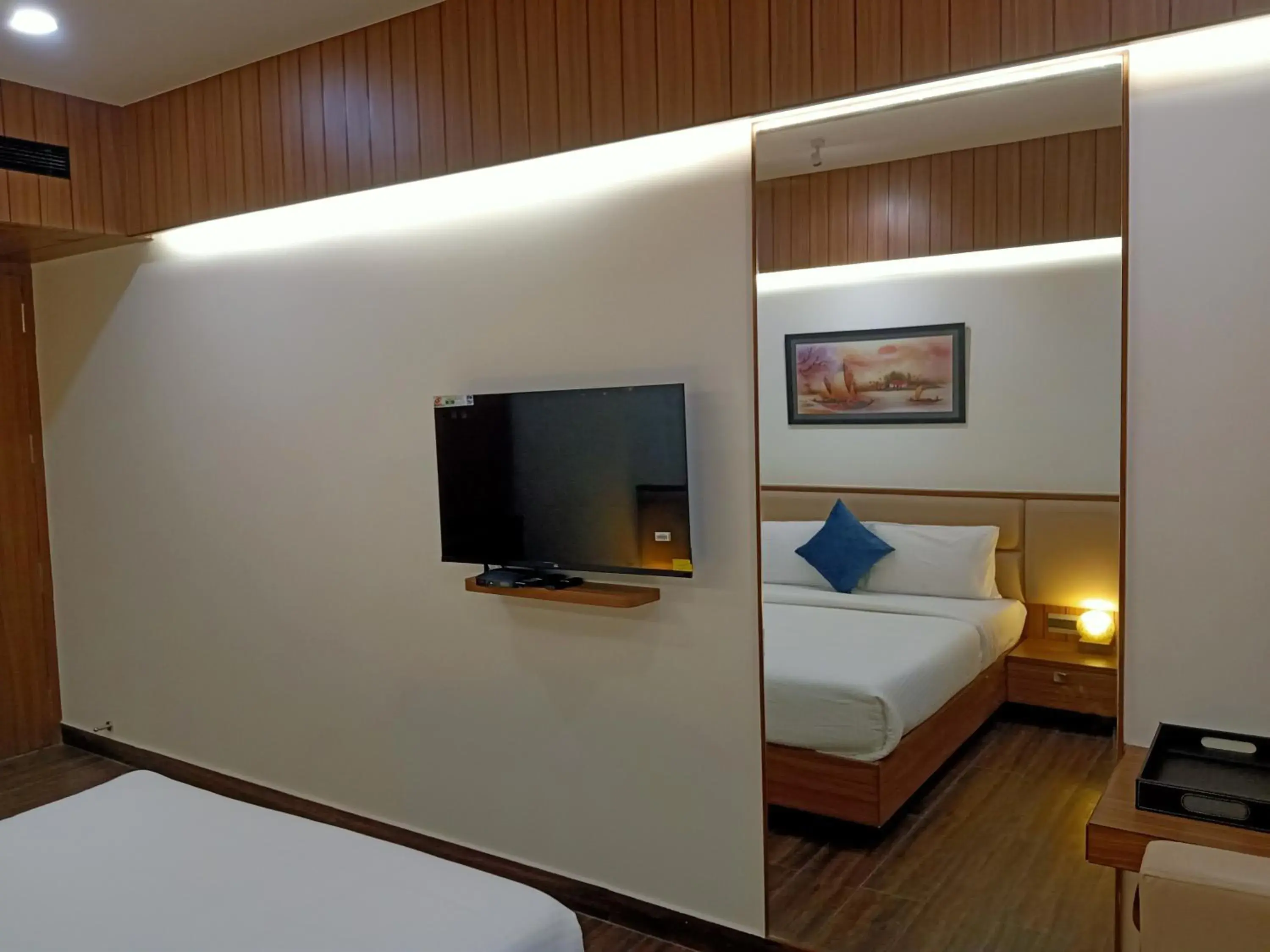 Superior Double or Twin Room - single occupancy in TGI Felicity Superior Double or Twin Room - single occupancy in TGI Felicity