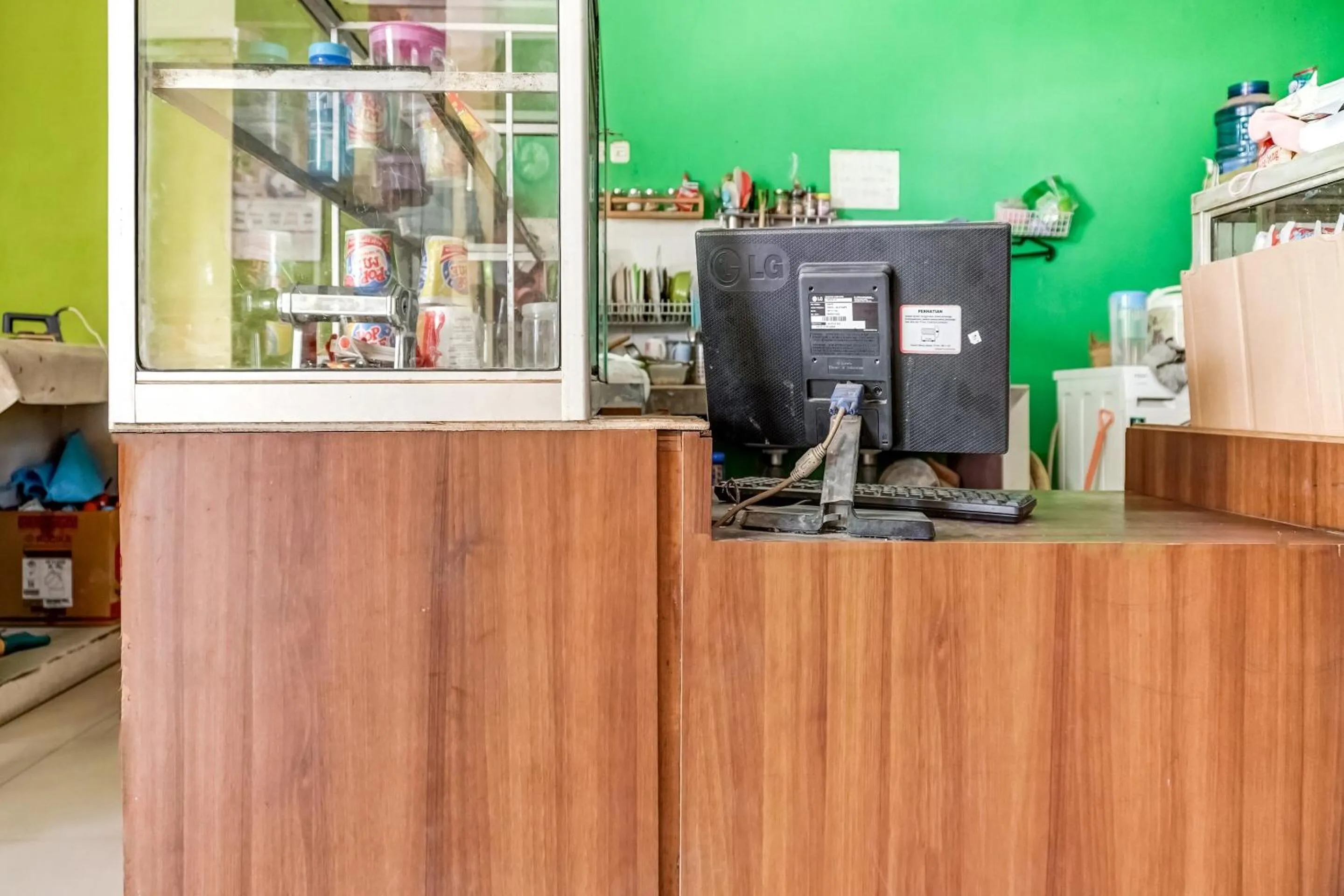 Lobby or reception in SPOT ON 91336 Guesthouse Tarumanegara