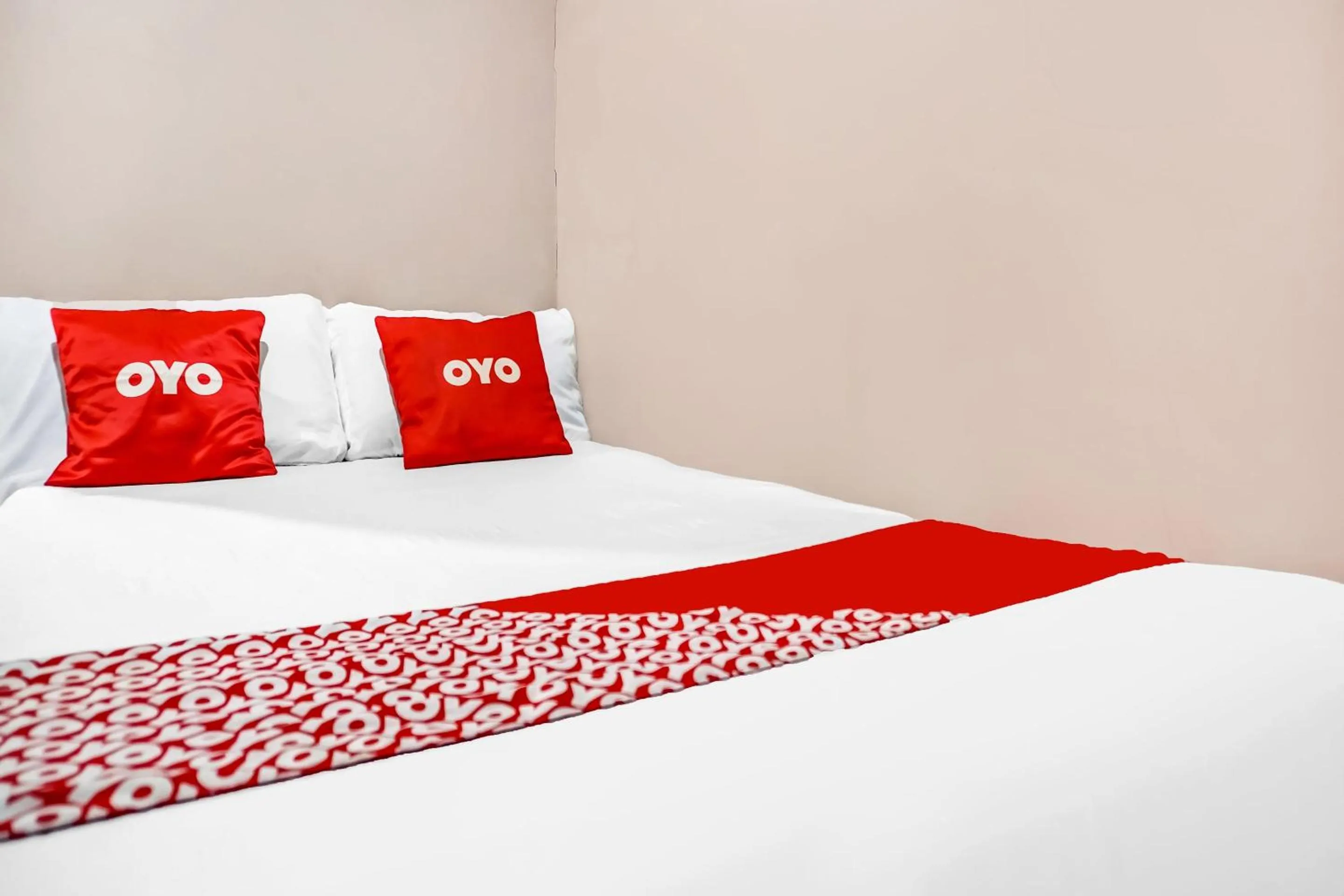 Bedroom, Bed in SPOT ON 91336 Guesthouse Tarumanegara