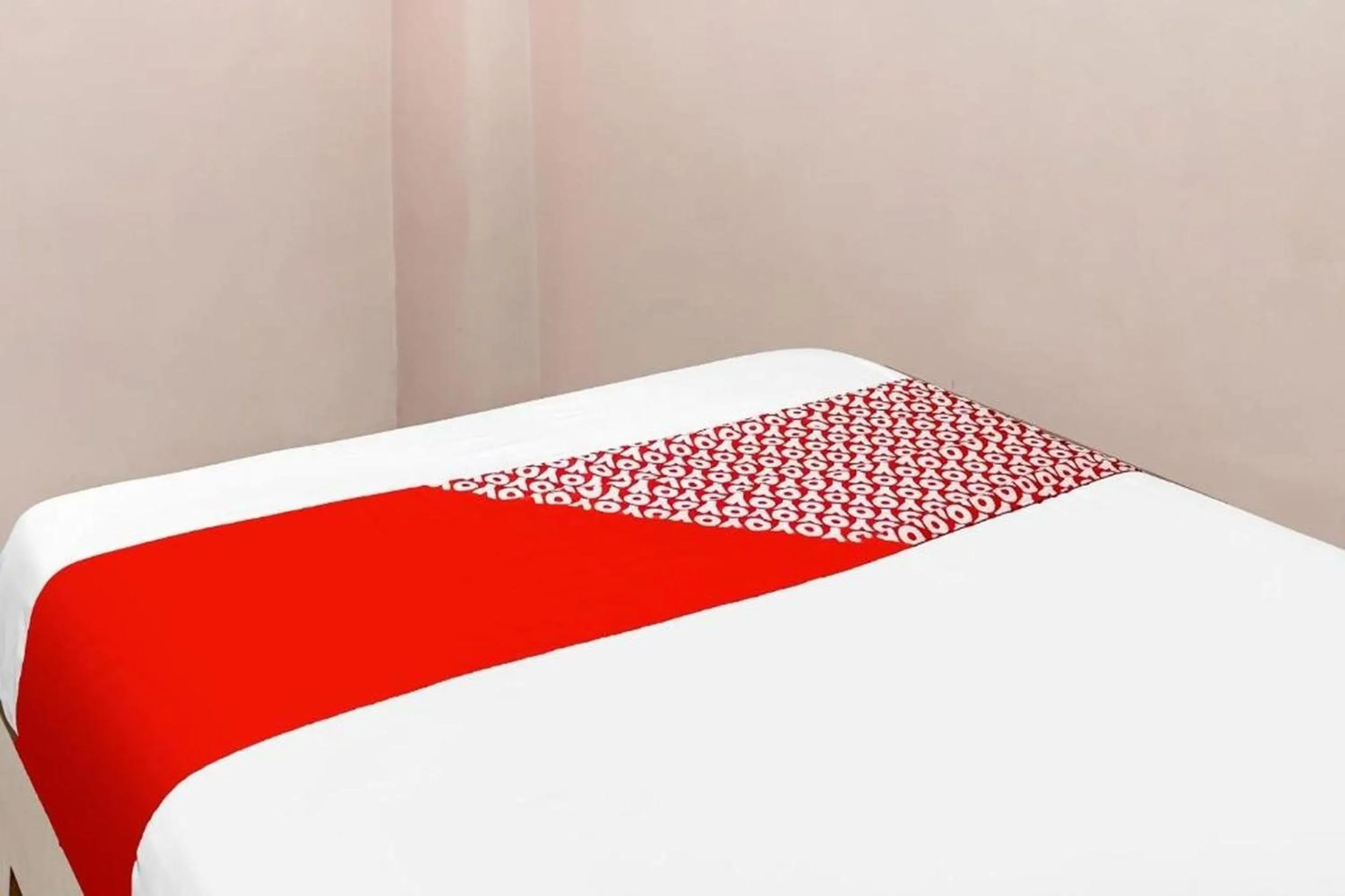 Photo of the whole room, Bed in SPOT ON 91336 Guesthouse Tarumanegara