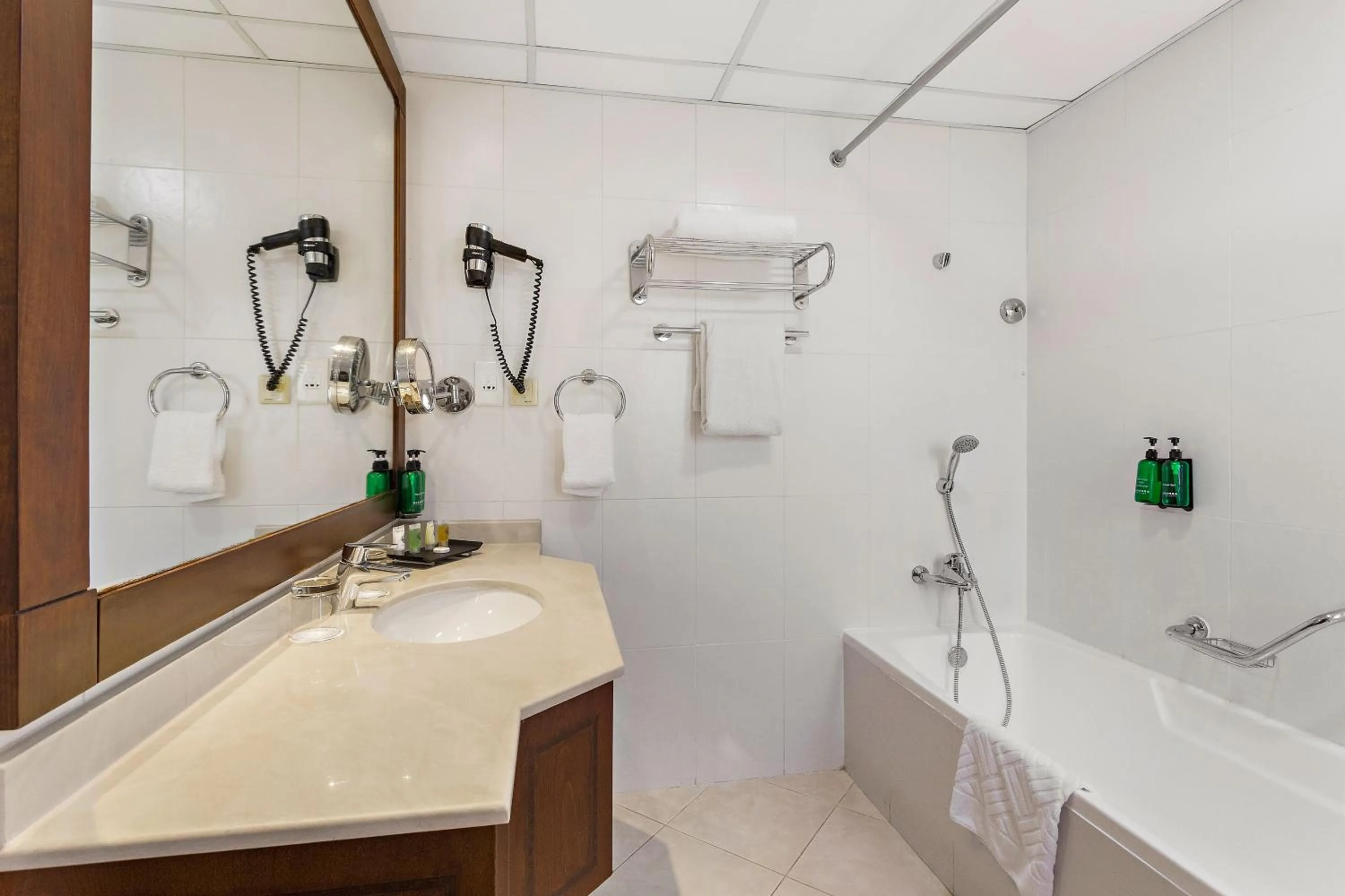 Bathroom in Al Hamra Village Hotel