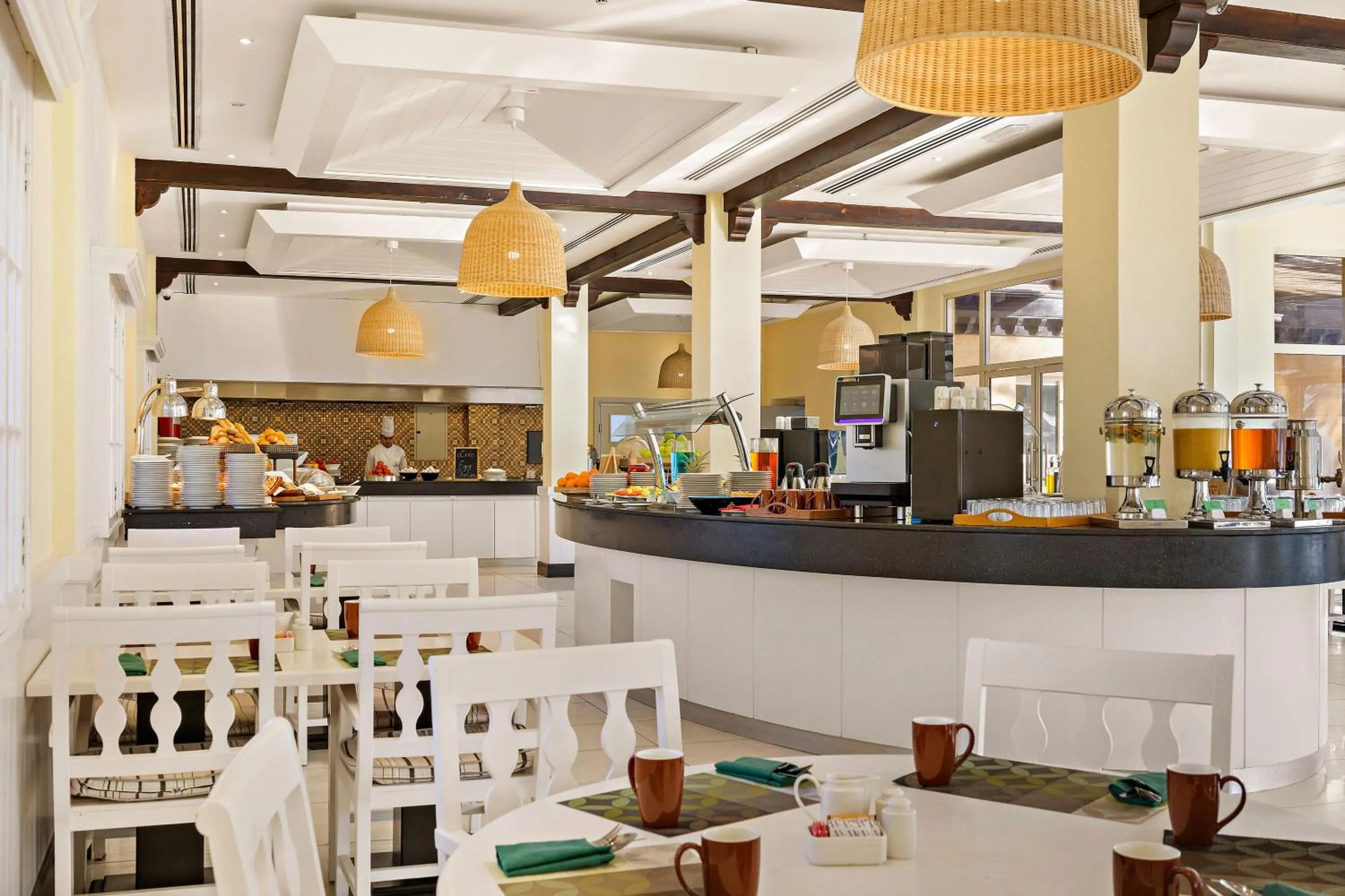 Restaurant/places to eat in Al Hamra Village Hotel