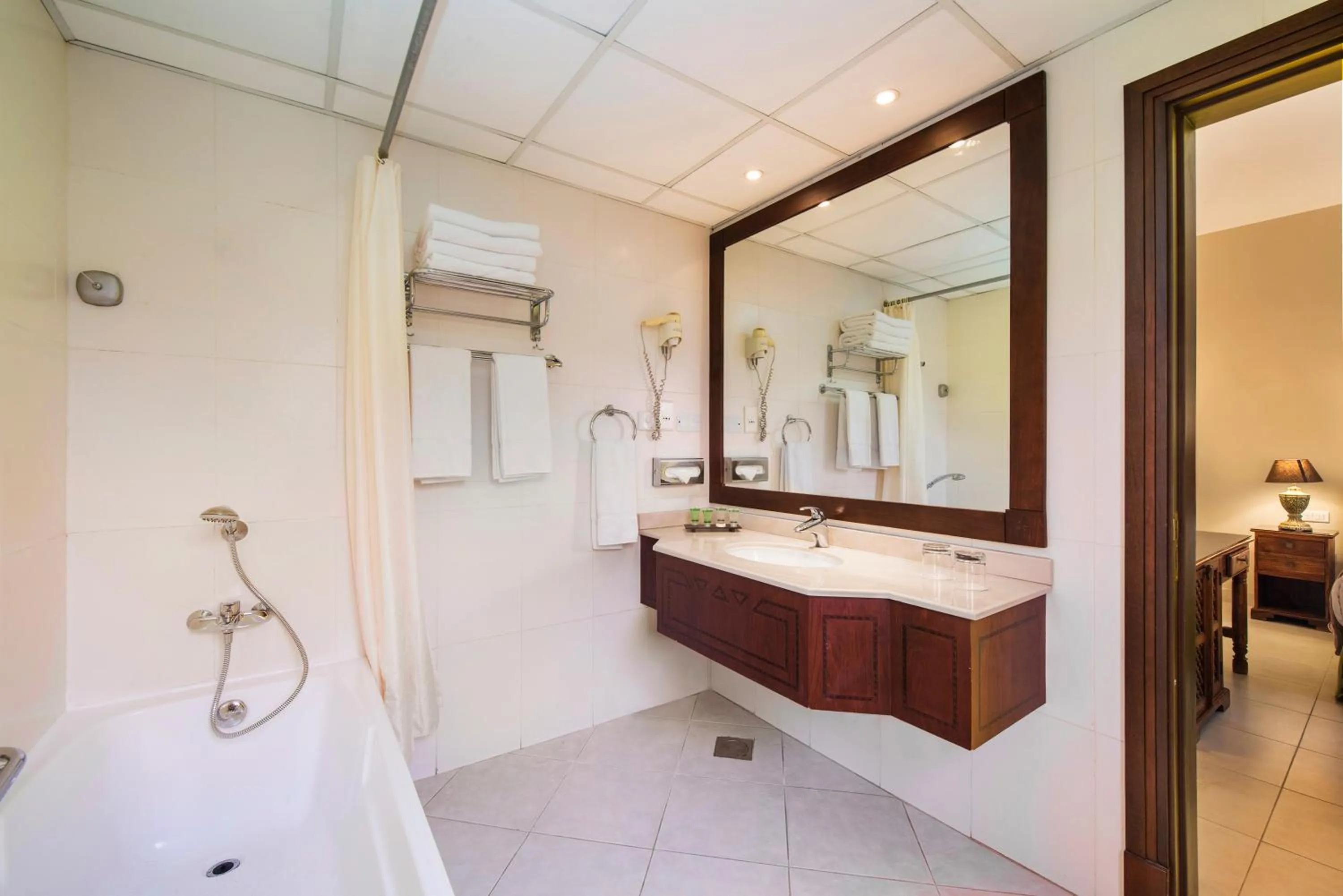 Bathroom in Al Hamra Village Hotel