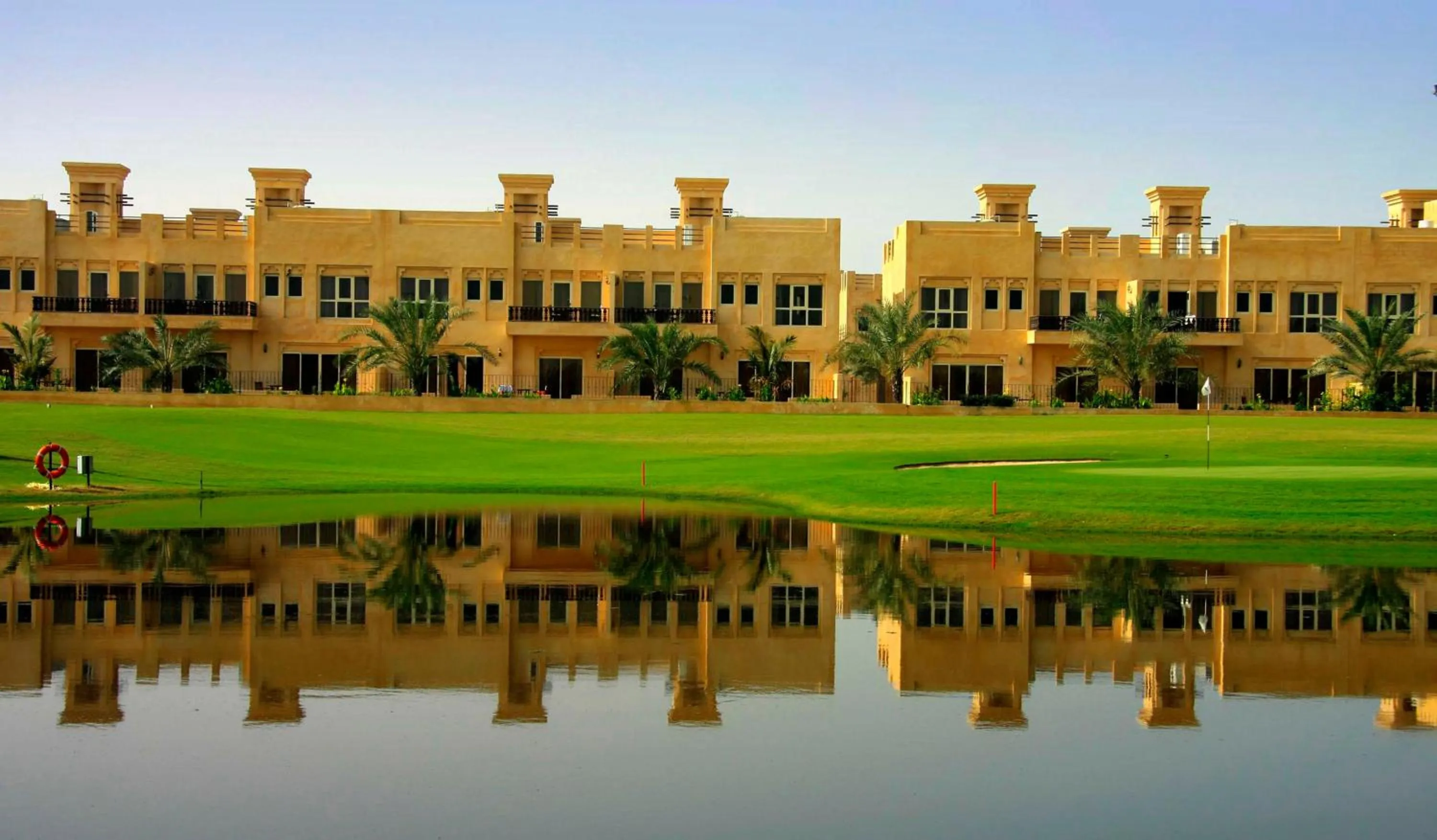 Golfcourse in Al Hamra Village Hotel