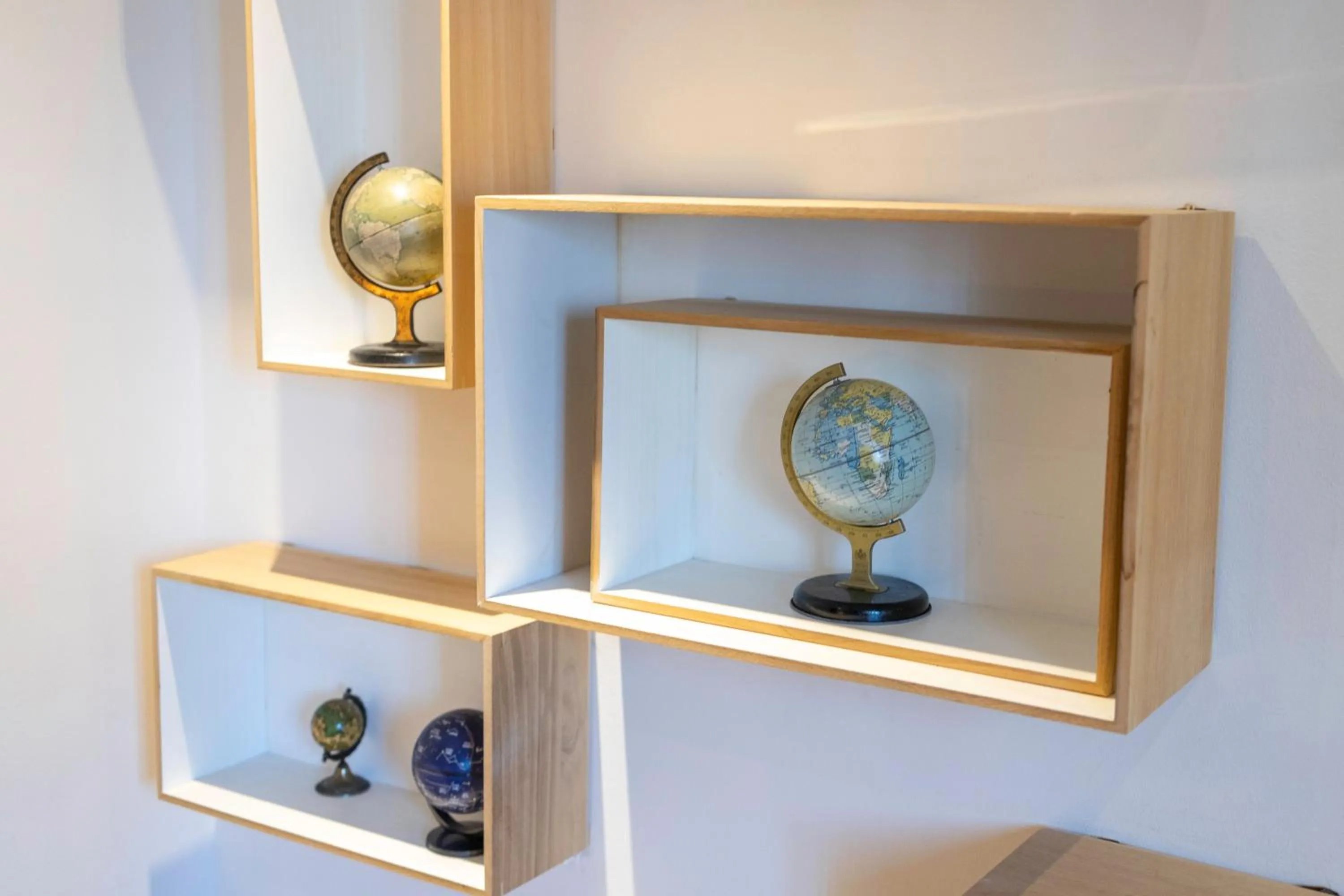 Decorative detail in Bouteaque Hotel