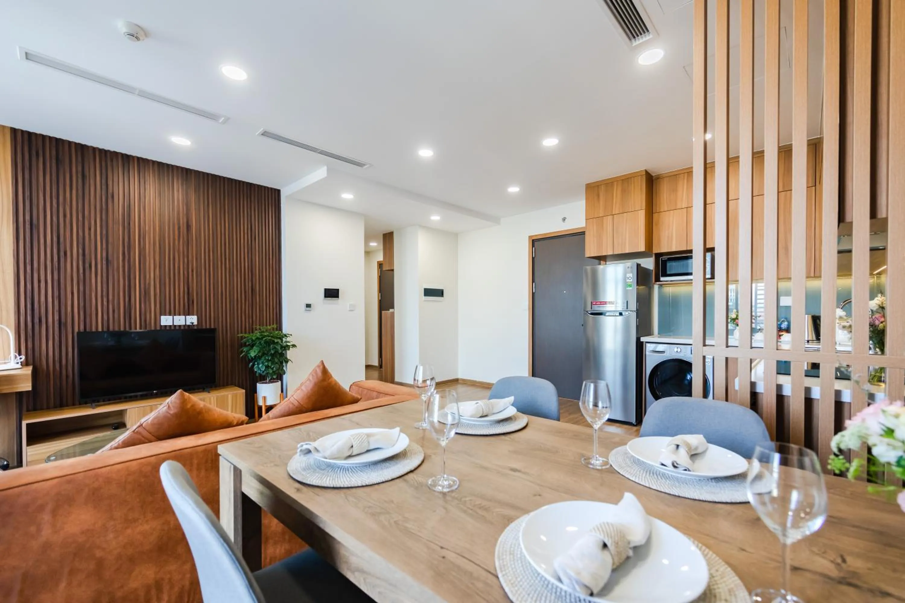 Dining area in Five Star Westlake 1st-4th Floors Hotel & Serviced Apartment