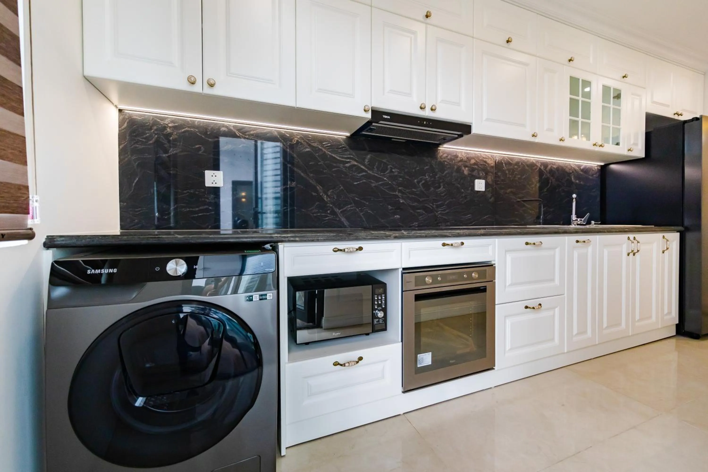 Five Star Westlake 1st-4th Floors Hotel & Serviced Apartment