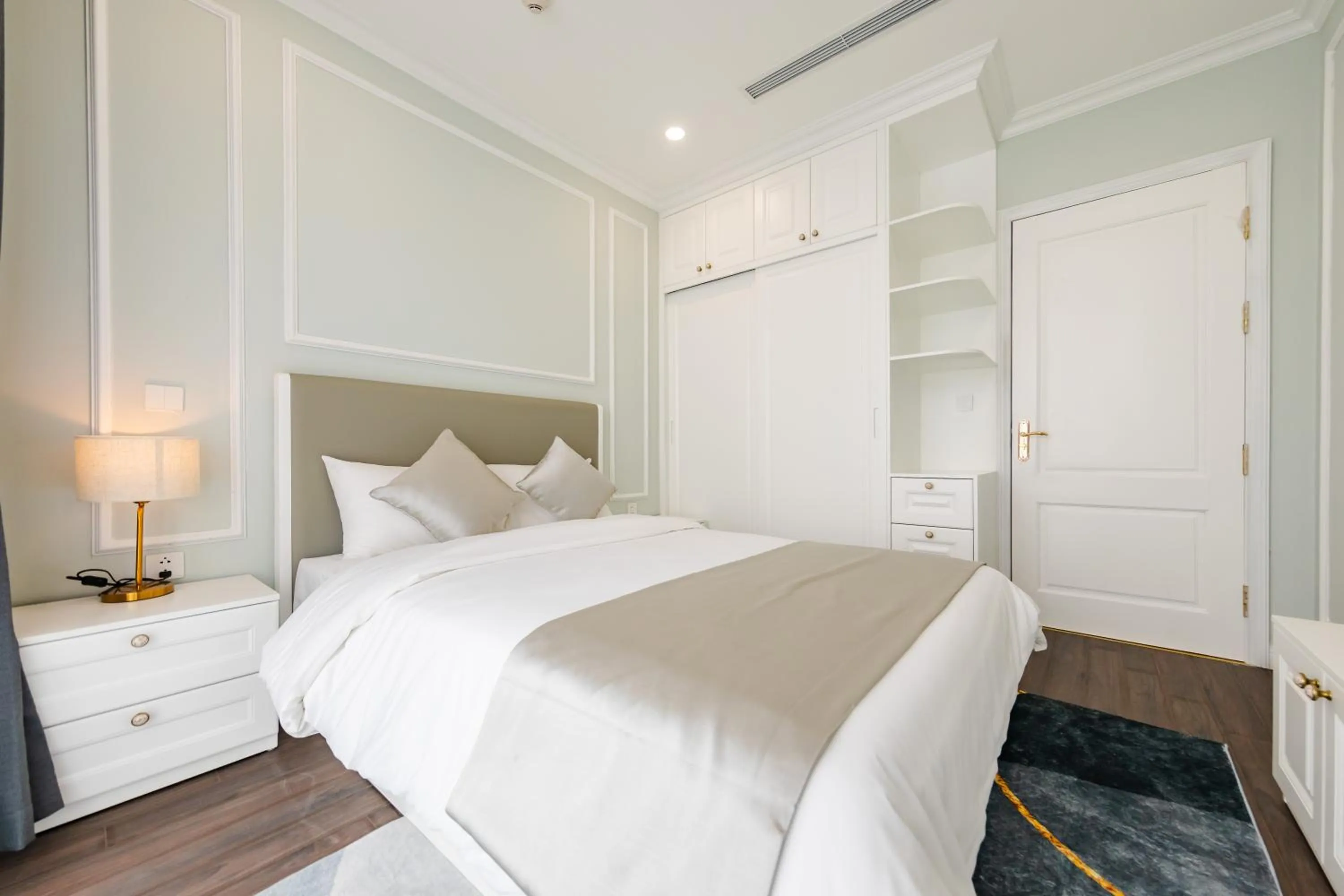 Bed in Five Star Westlake 1st-4th Floors Hotel & Serviced Apartment