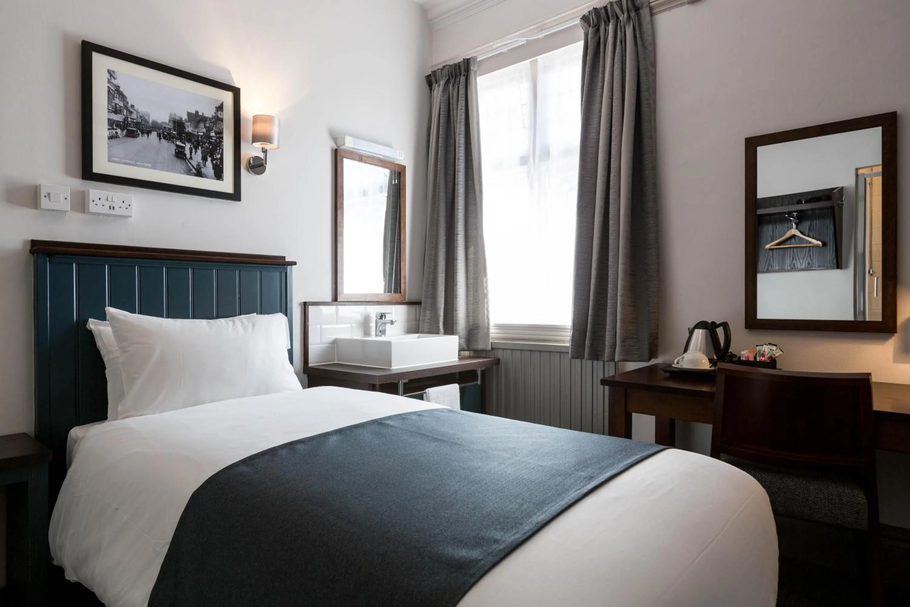 Bed in Southern Cross