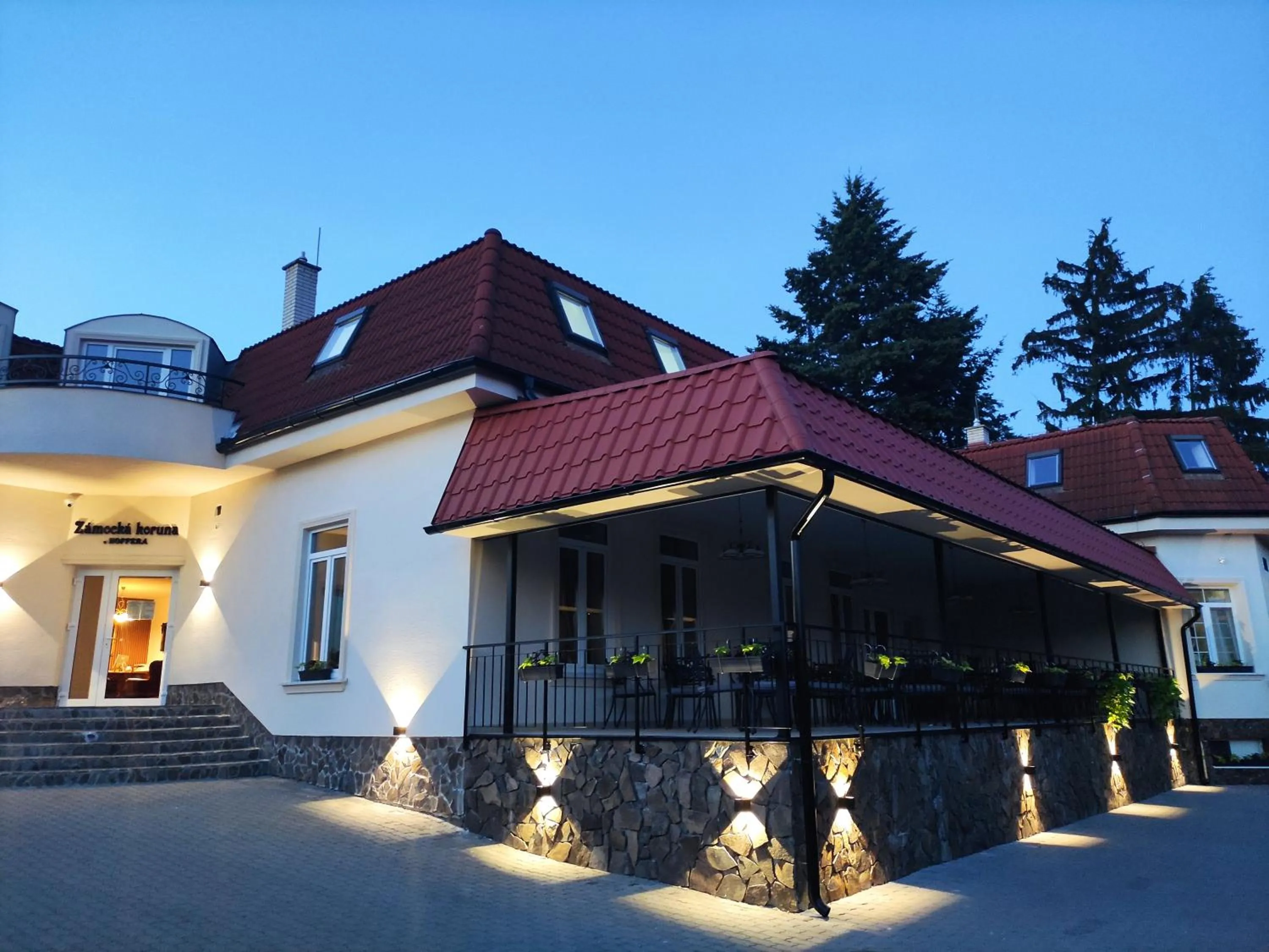Property building in Zámocká koruna u Hoffera