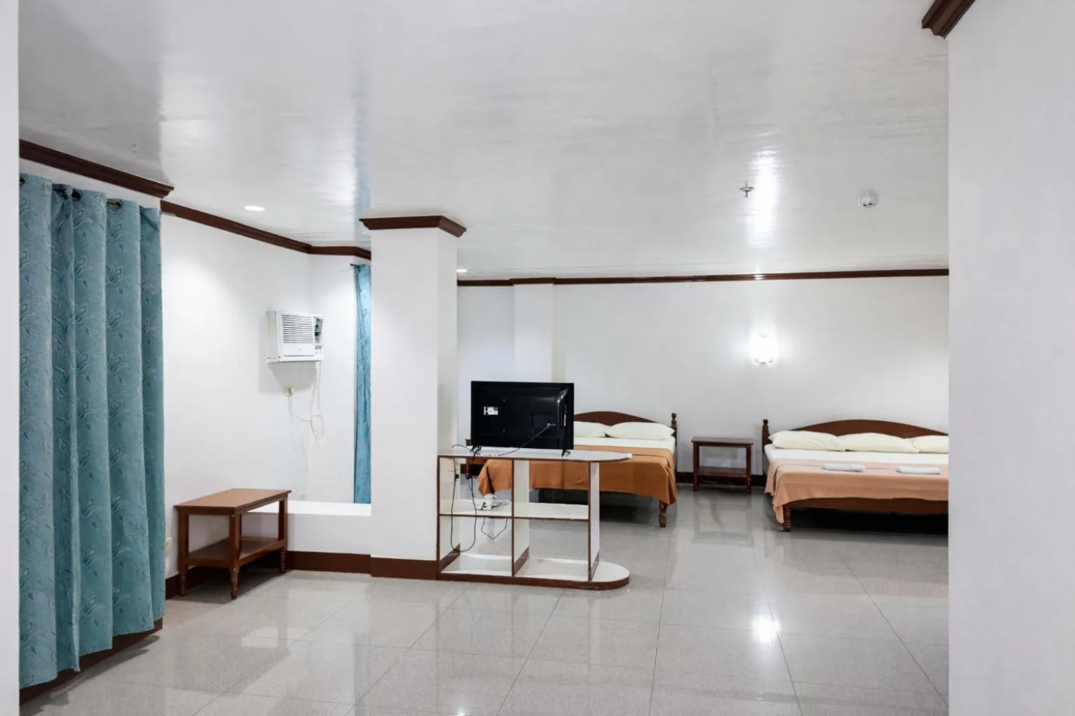 La Elliana Hotel & Restaurant, Inc.