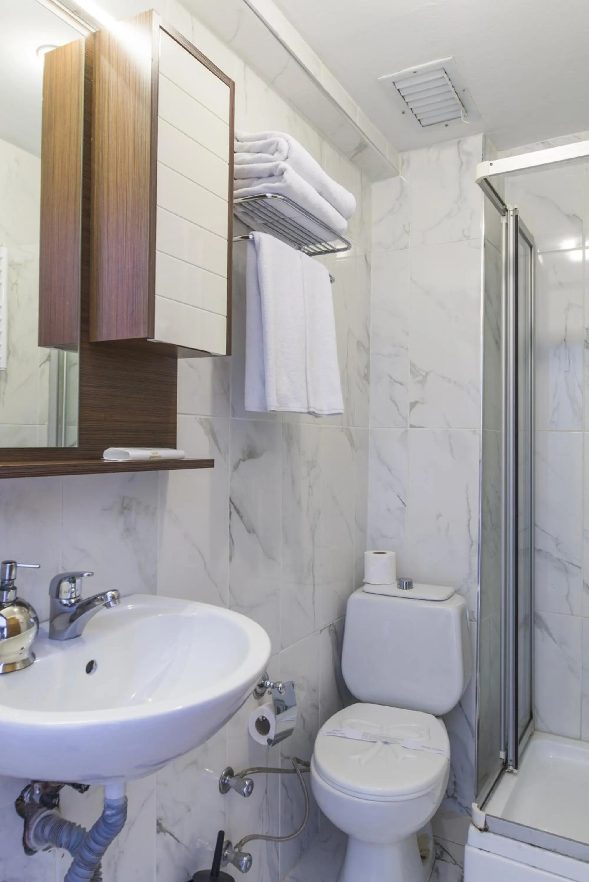 Bathroom in Sultan's Inn