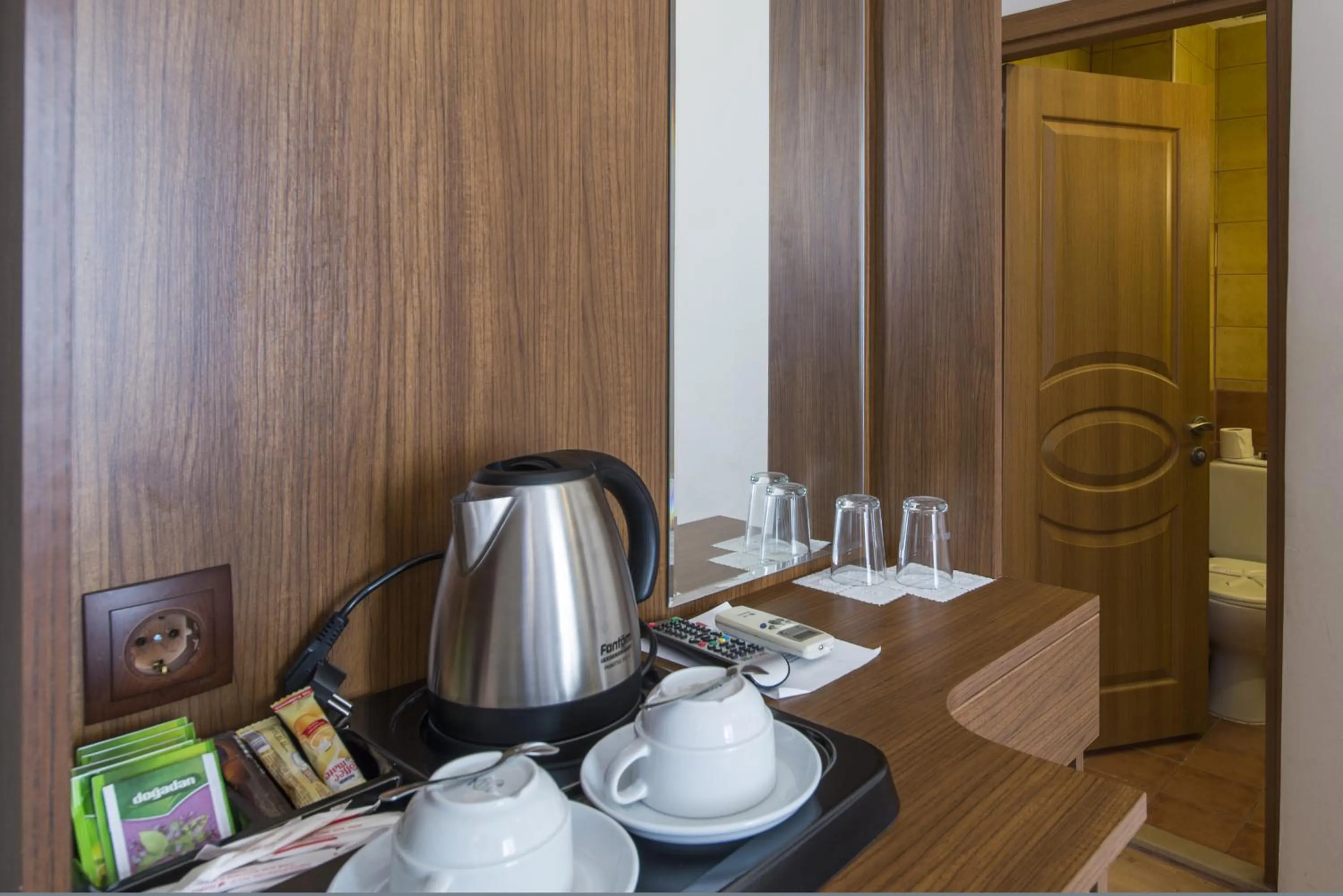 Coffee/Tea Facilities in Sultan's Inn