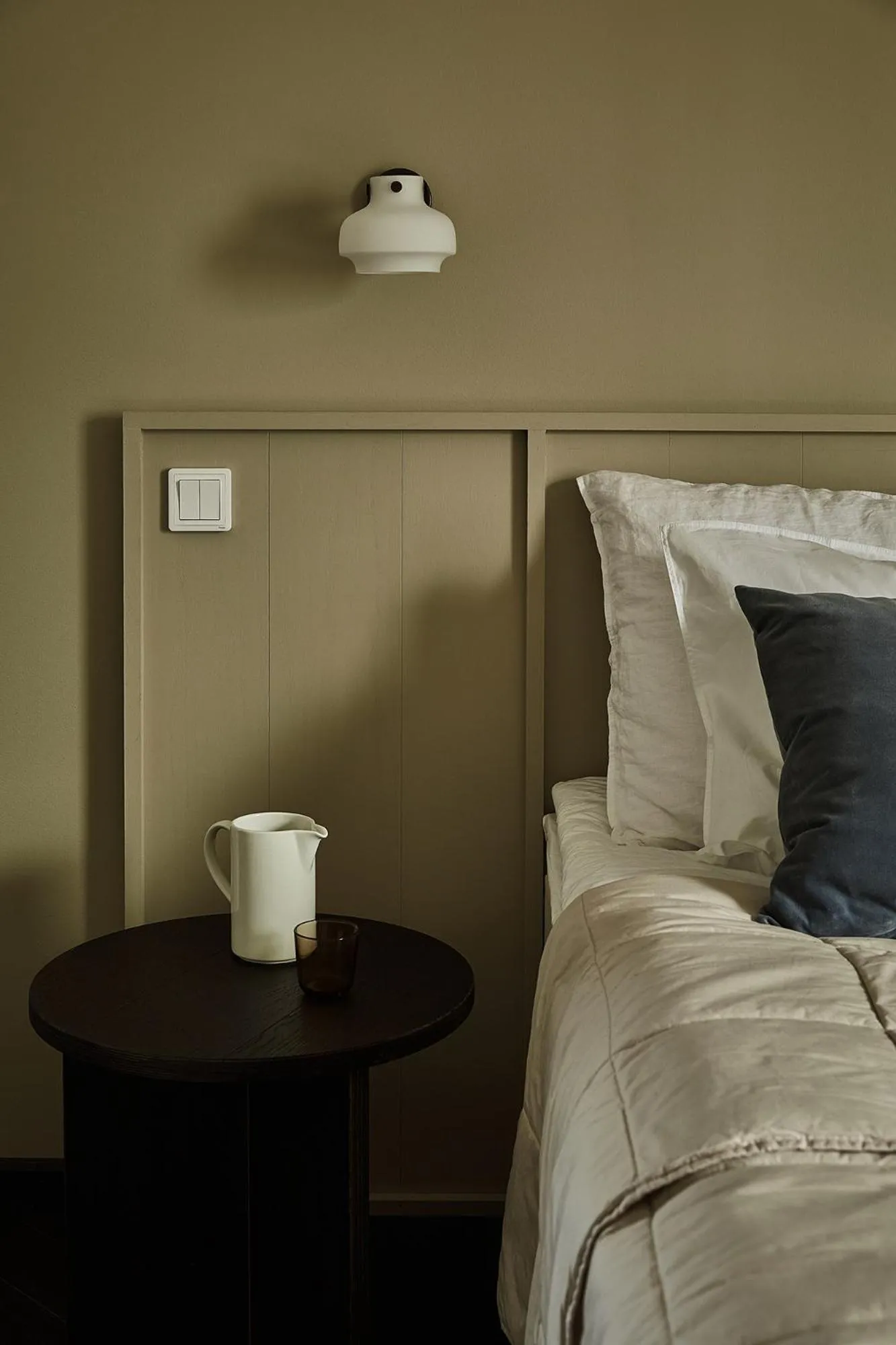 Decorative detail, Bed in Hotelli Vihannonkulma