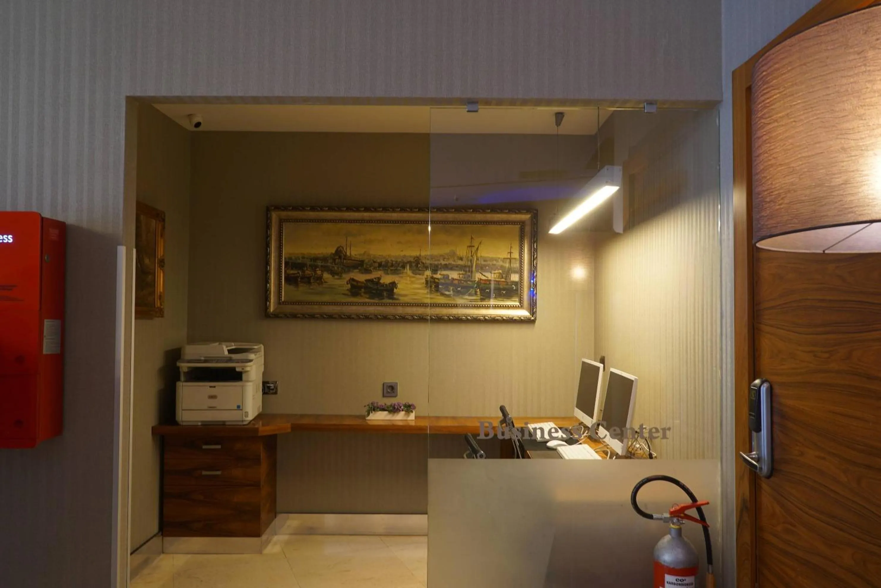 Business facilities in Hotel Troya