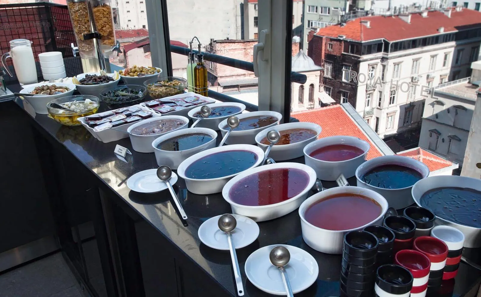 Breakfast in Hotel Troya