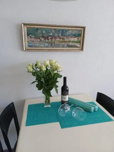 Sollevante Ascona mit Pool und fantastischem Seesicht