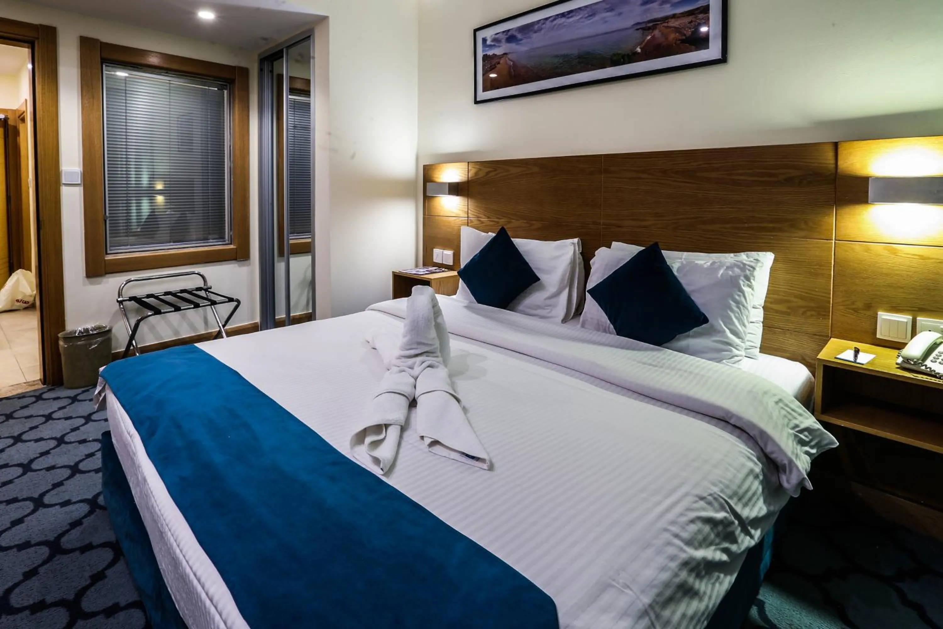 Bed in Khuttar Apartment