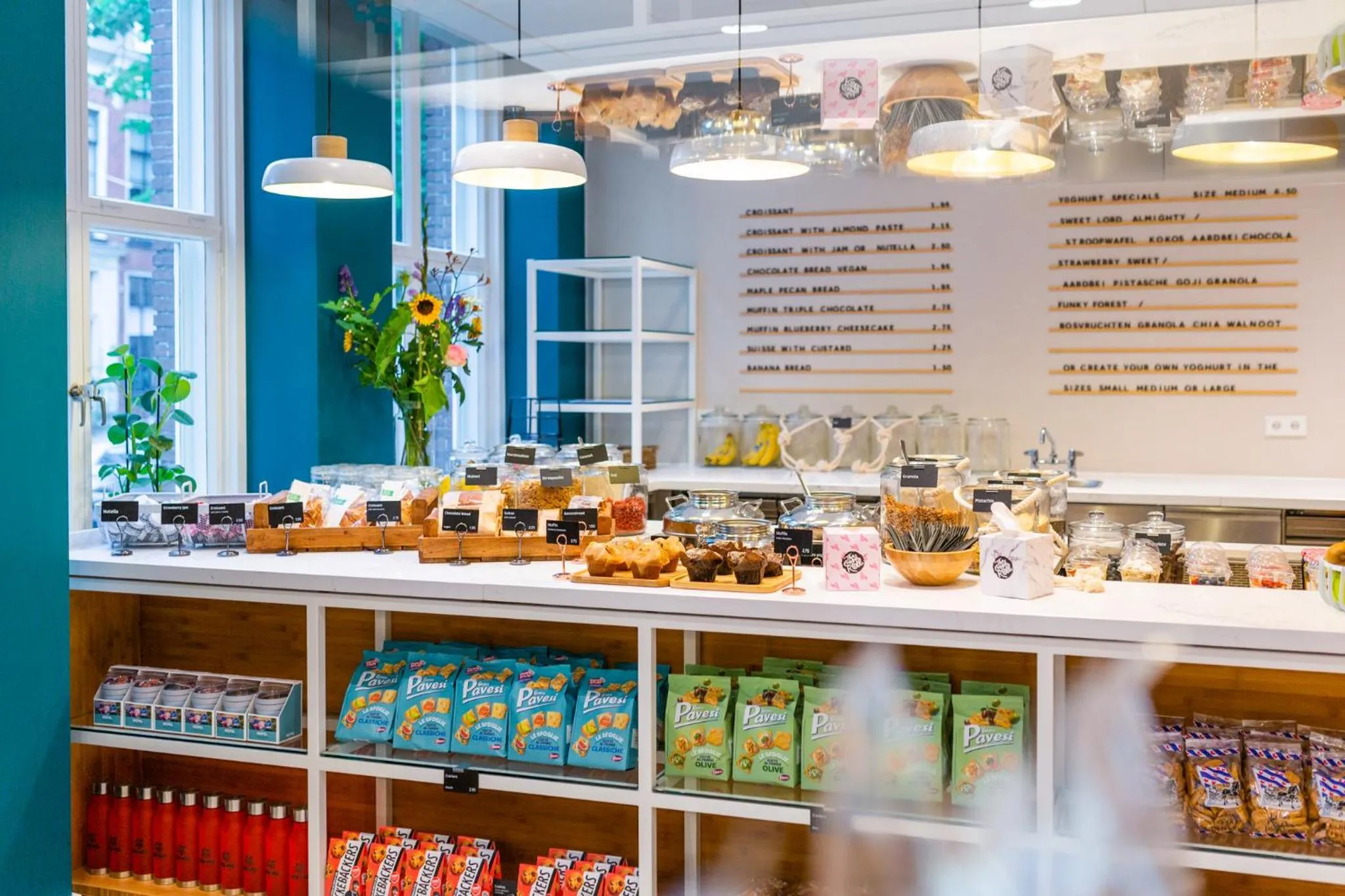 Food and drinks in Vie Via - Your Hotel