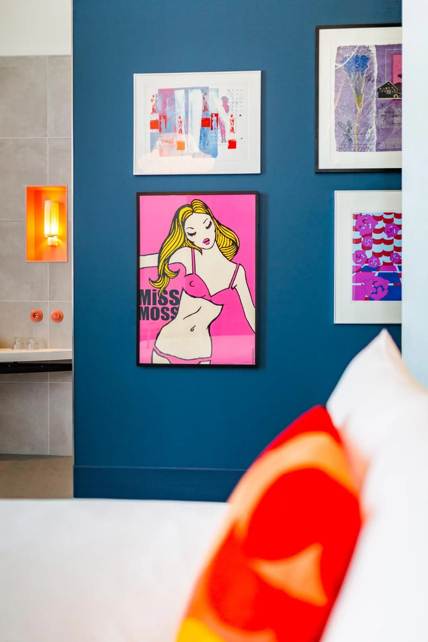 Bed in Vie Via - Your Hotel