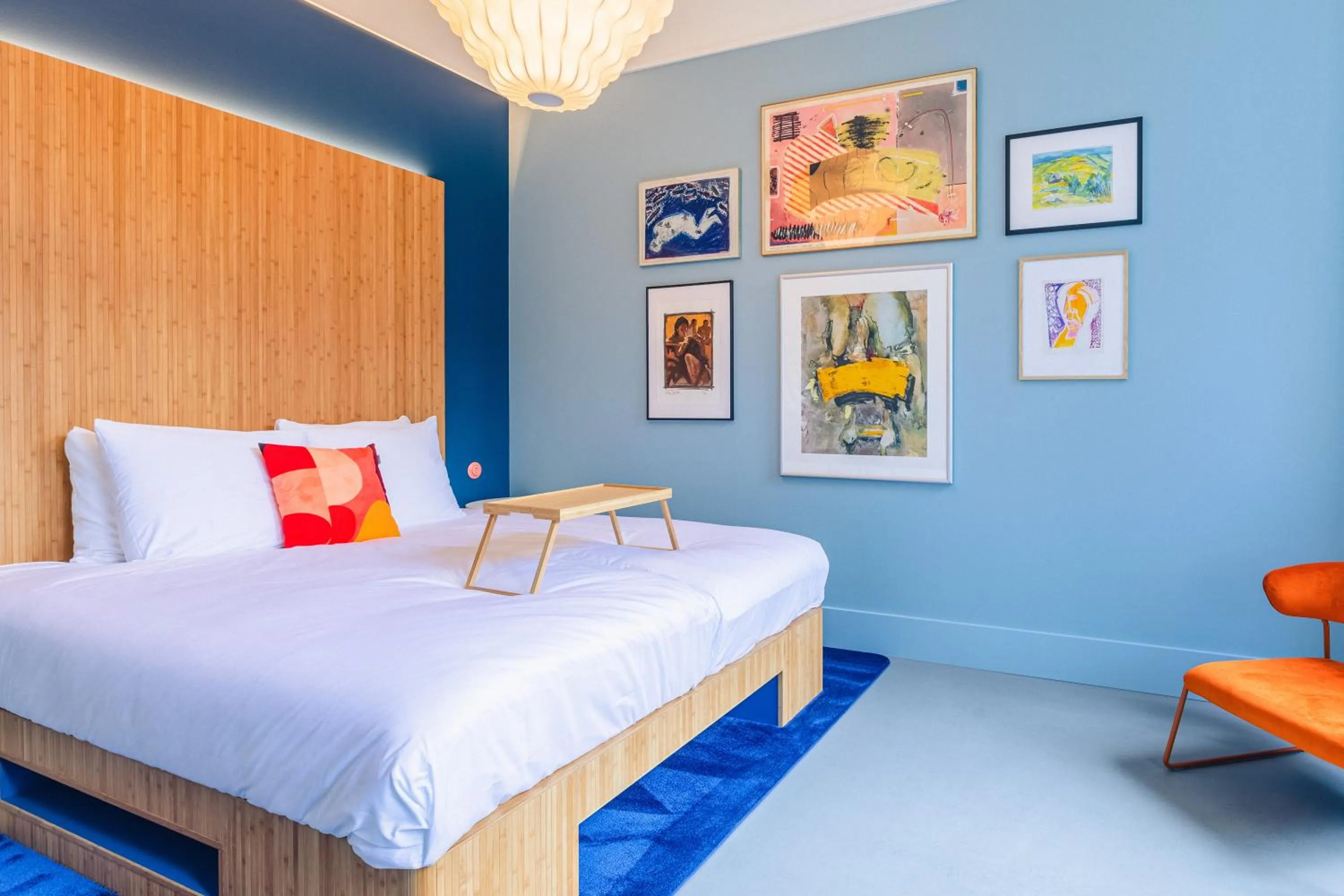 Photo of the whole room, Bed in Vie Via - Your Hotel