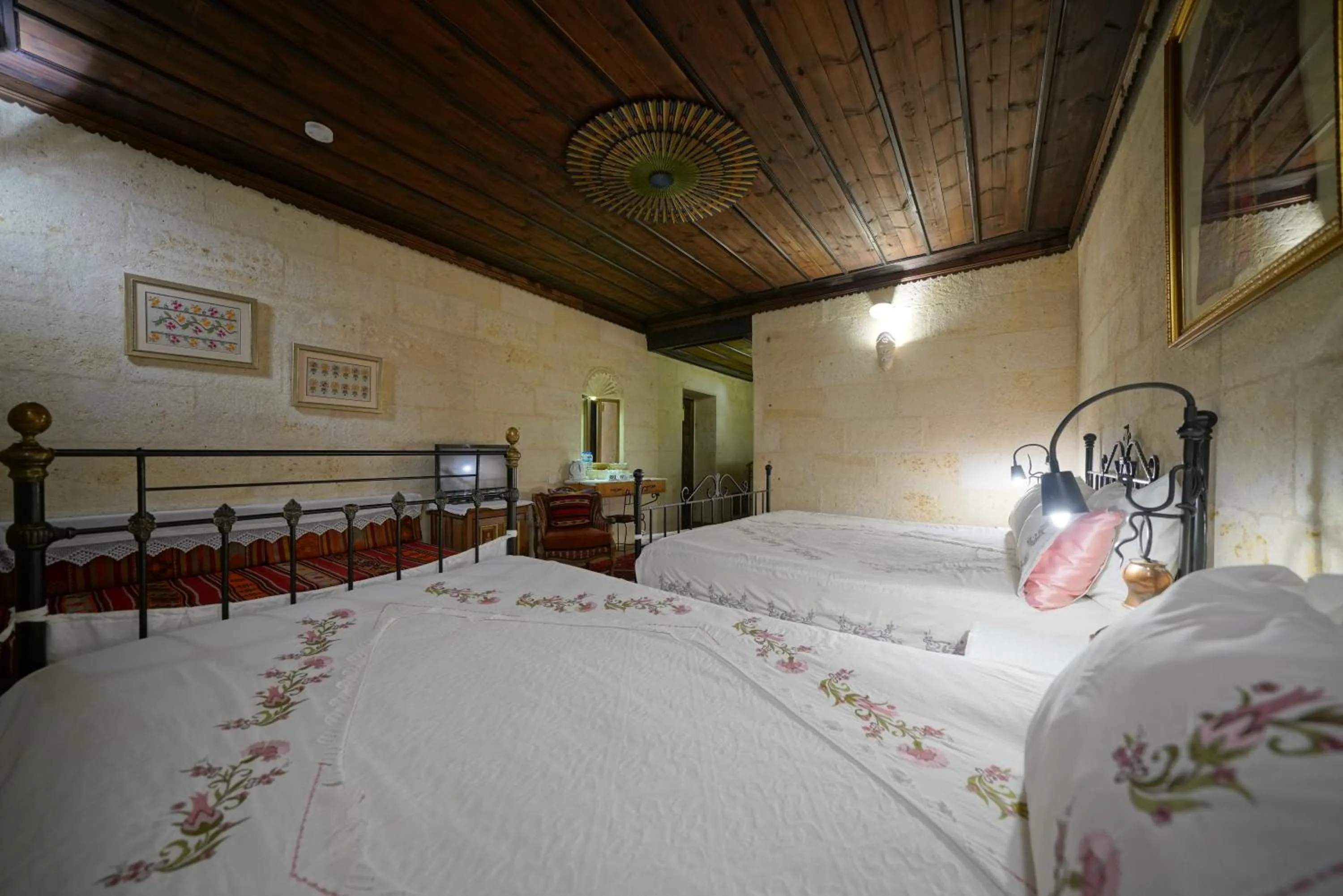 Bed in Selcuklu Evi Cave Hotel - Special Category