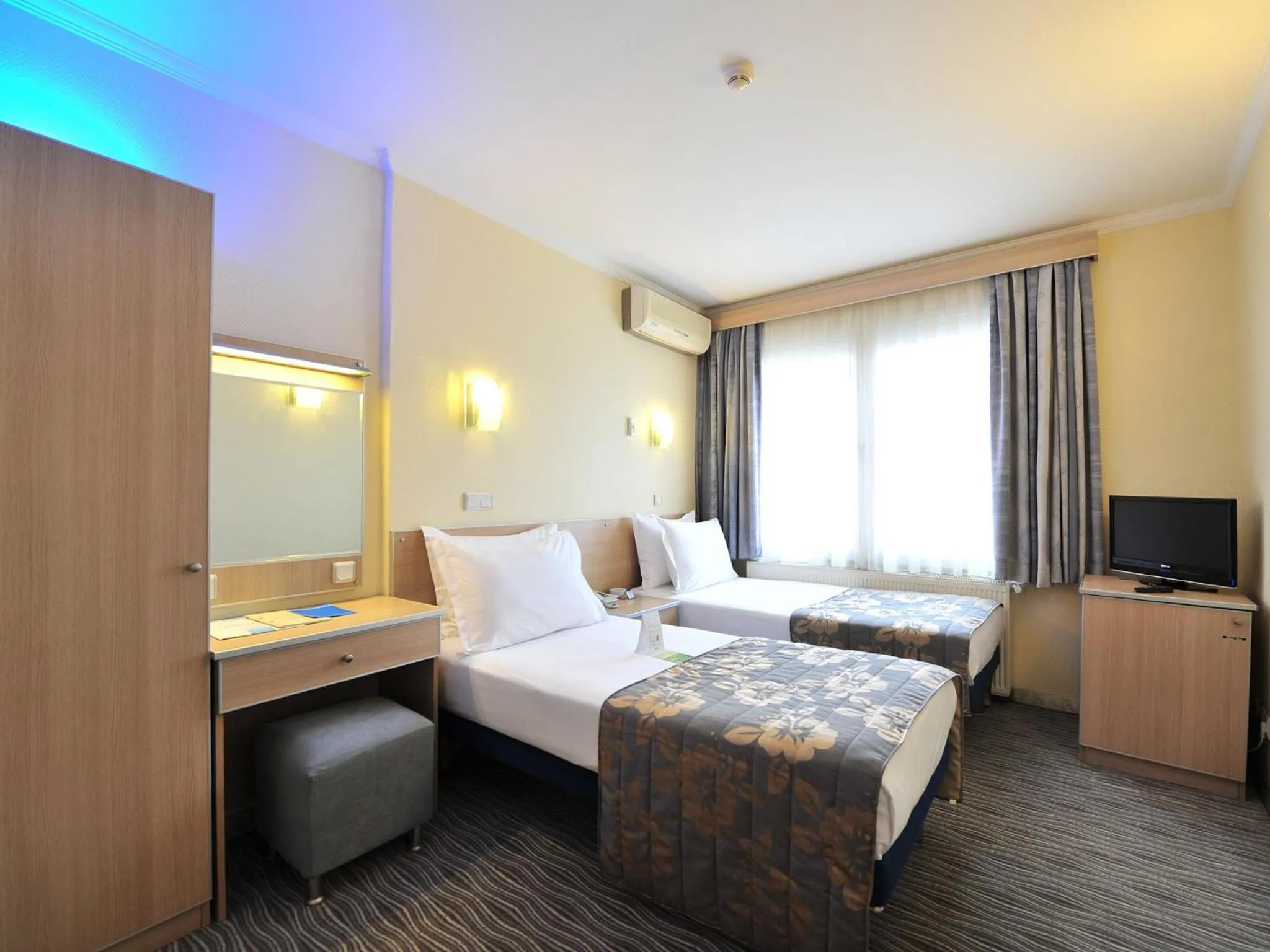 Photo of the whole room in Hotel Olimpiyat