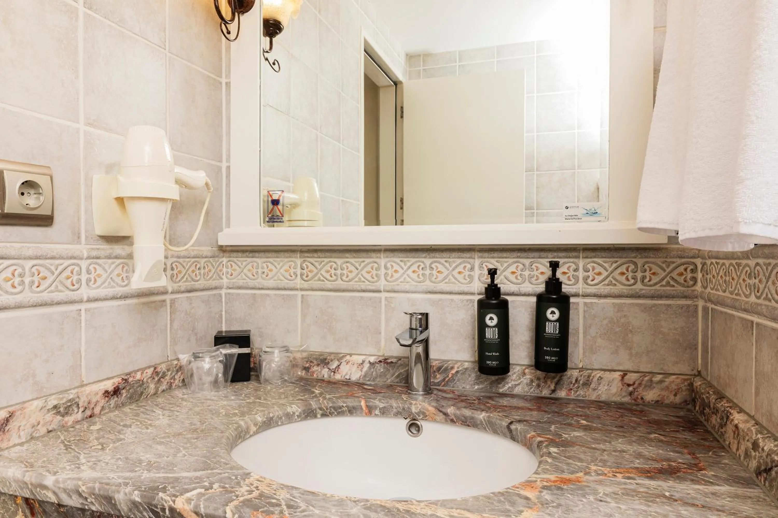 Bathroom in Hotel Yasmak Sultan