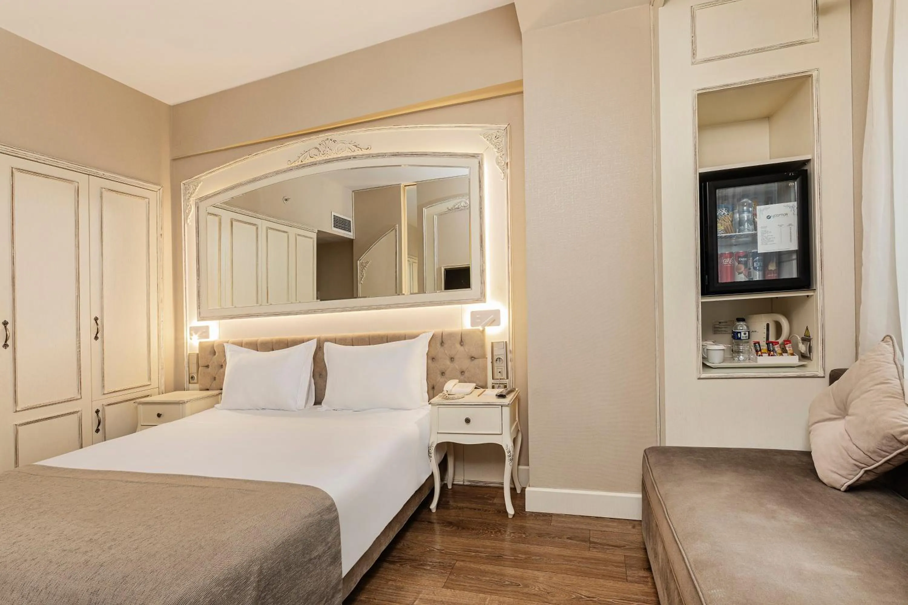 Bed in Hotel Yasmak Sultan