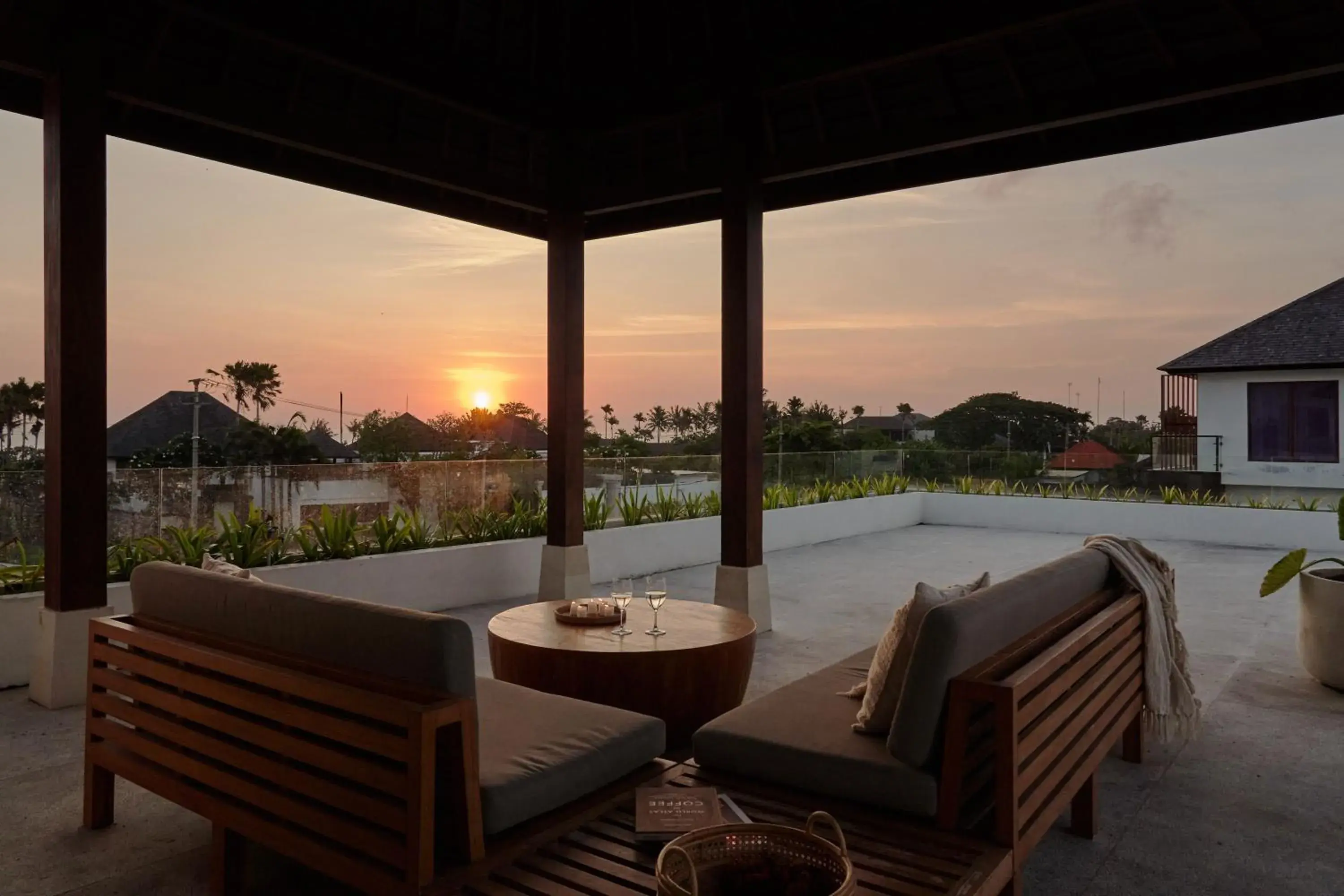 Three-Bedroom Villa in Om Cemagi Beach Villa Canggu Three-Bedroom Villa in Om Cemagi Beach Villa Canggu