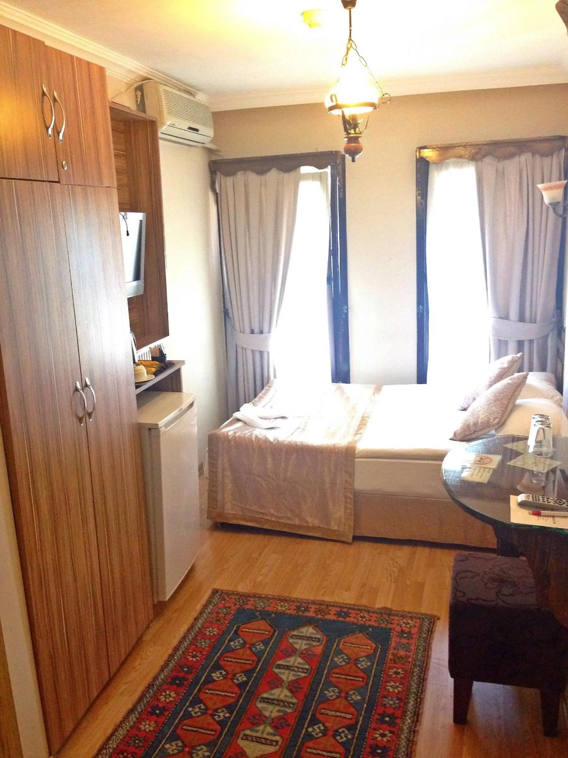 Photo of the whole room, Bed in Naz Wooden House Inn