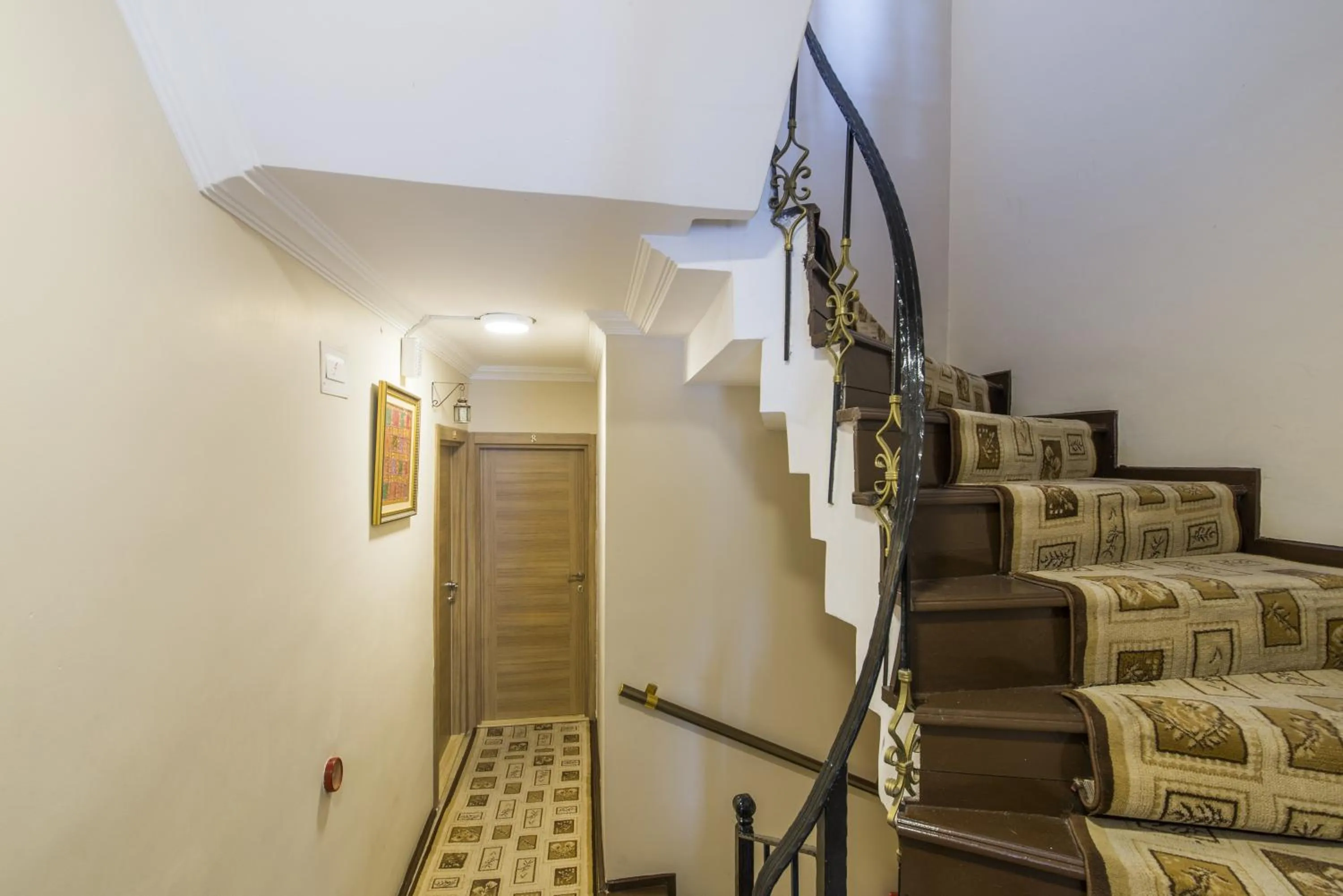 Decorative detail in Naz Wooden House Inn