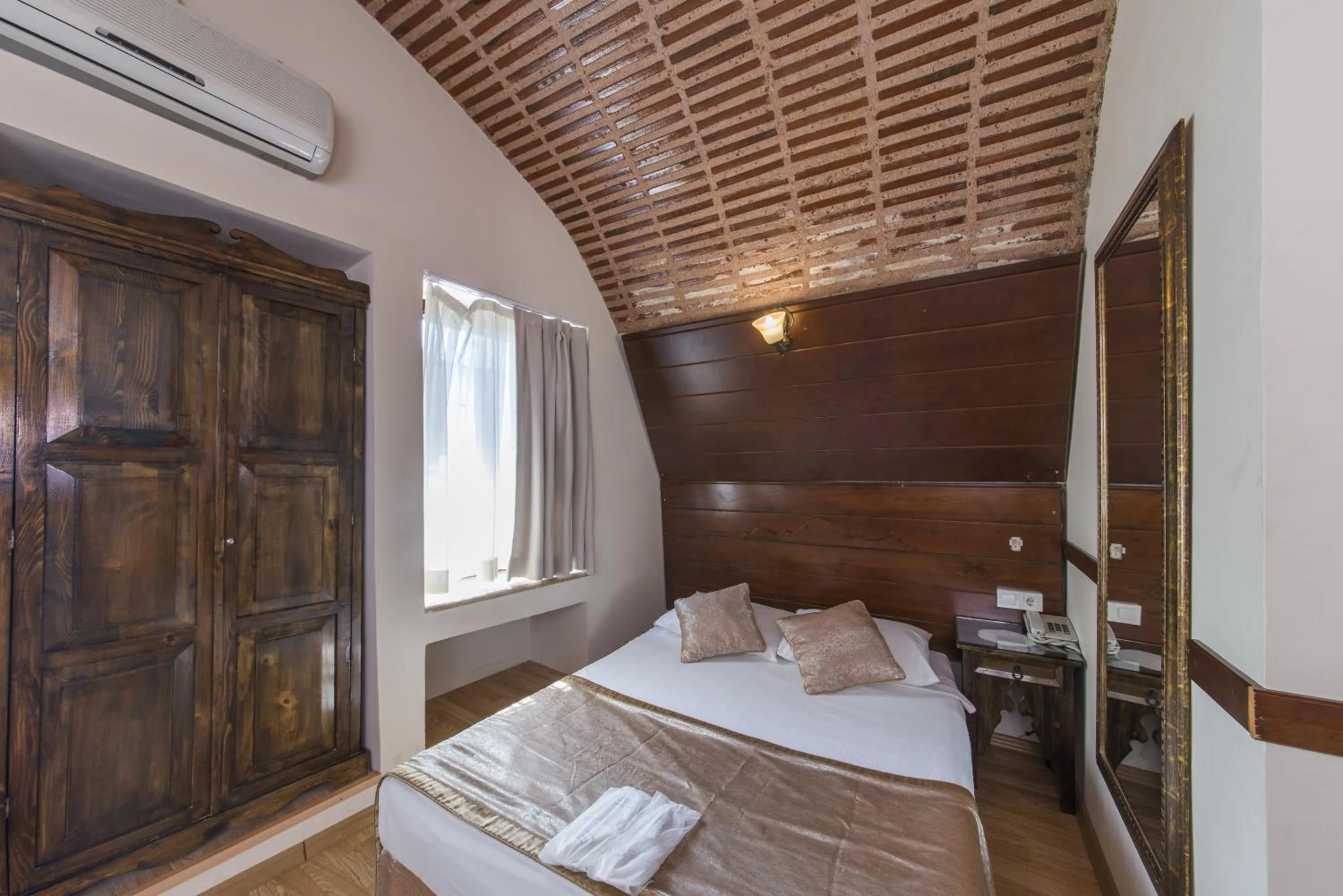 Bed in Naz Wooden House Inn